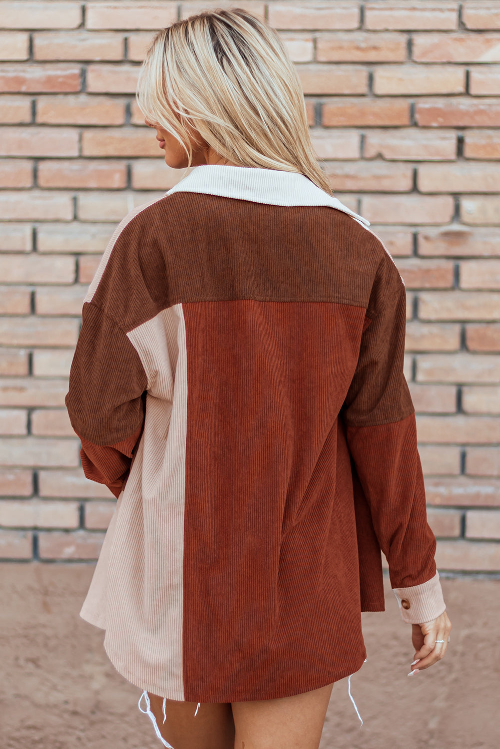 Veste en velours côtelé a ourlet incurvé et couleur contrastée avec poche