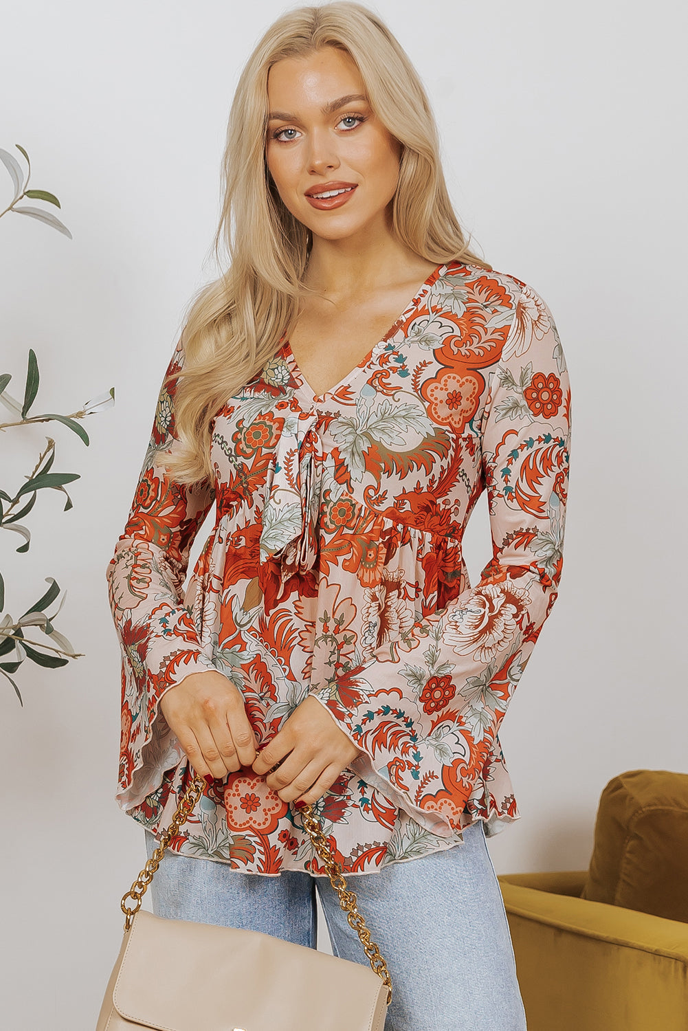 Blouse a manches cloche et col en V profond a imprimé floral
