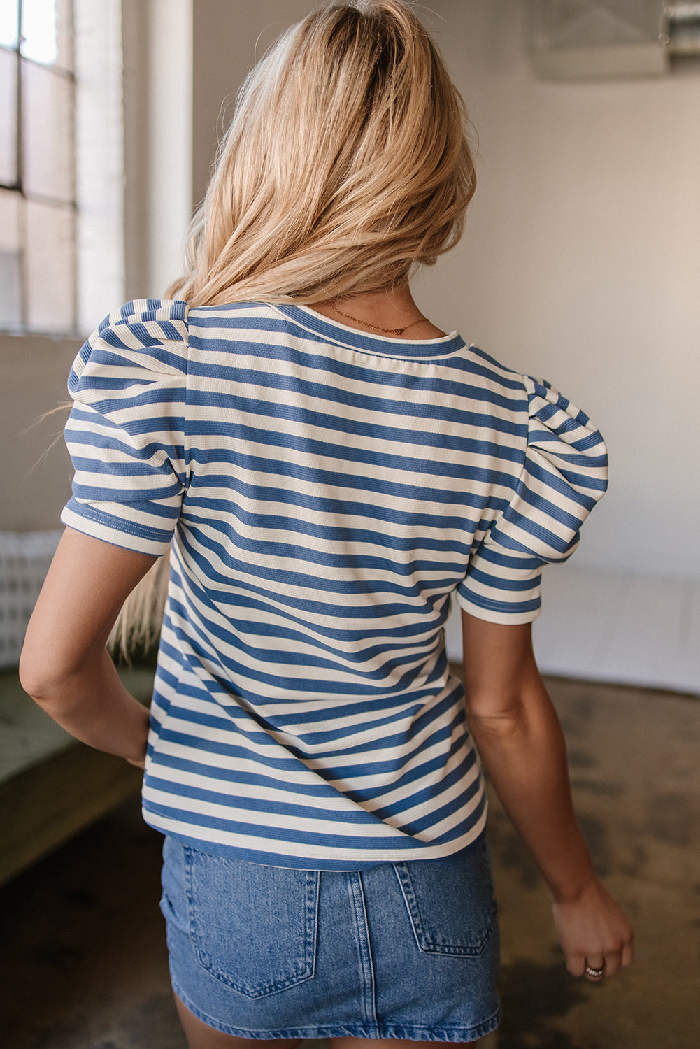 T-shirt à manches bouffantes et motif cursif America