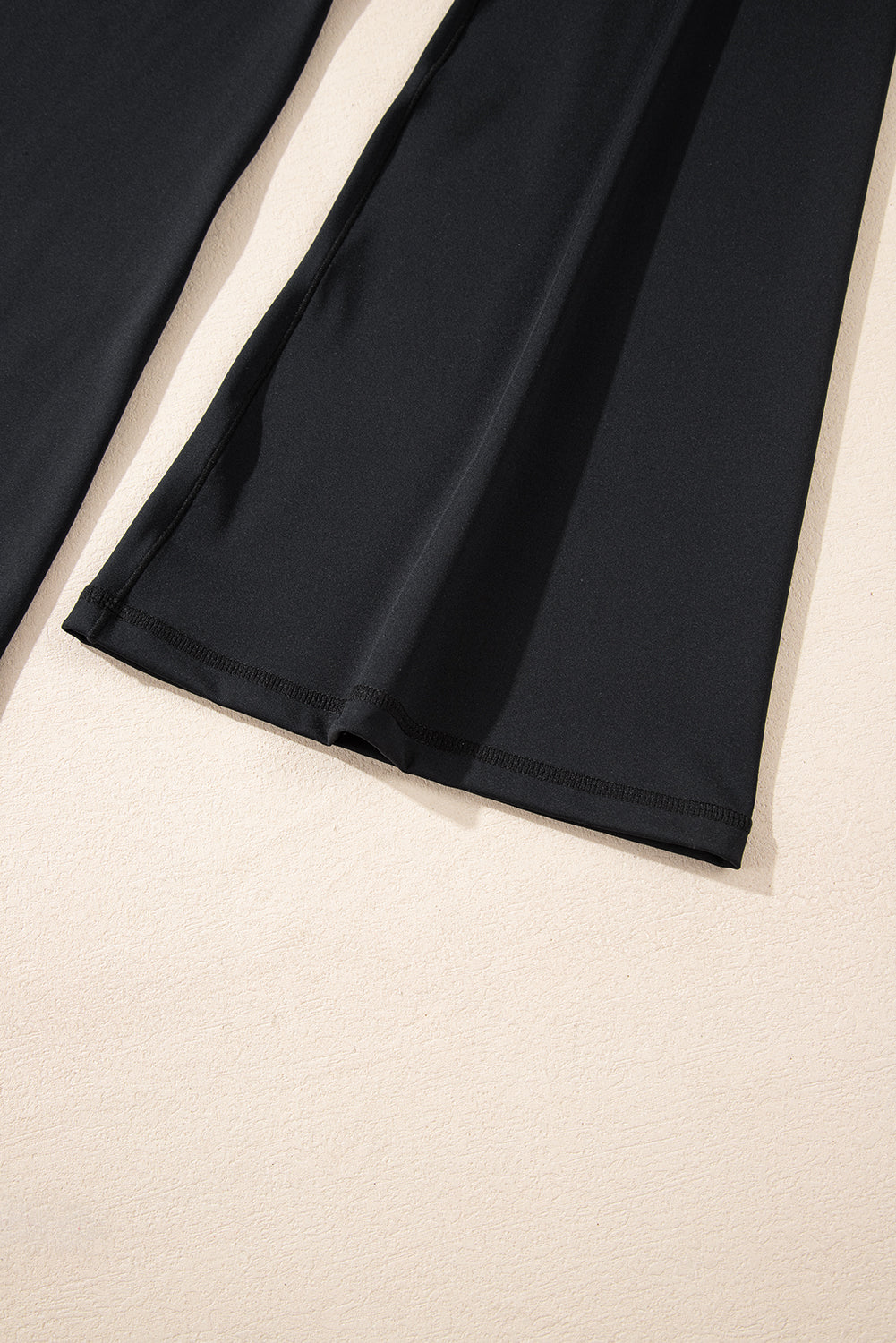 Legging évasé taille haute en forme de V