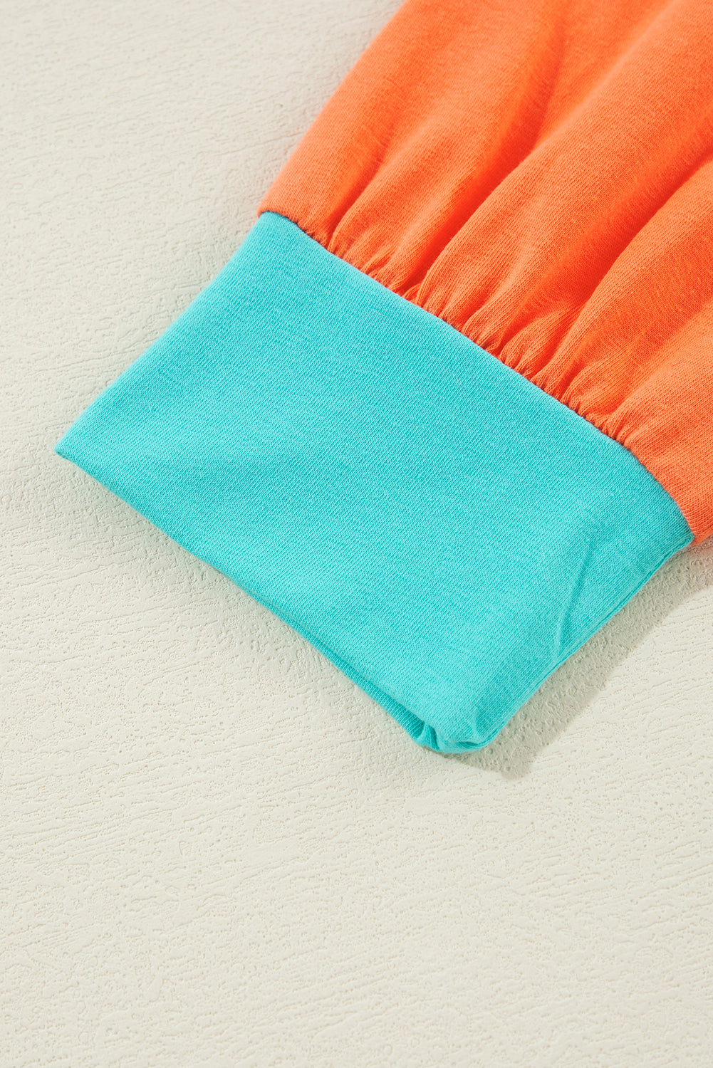 Haut ample a manches longues et patchwork color block