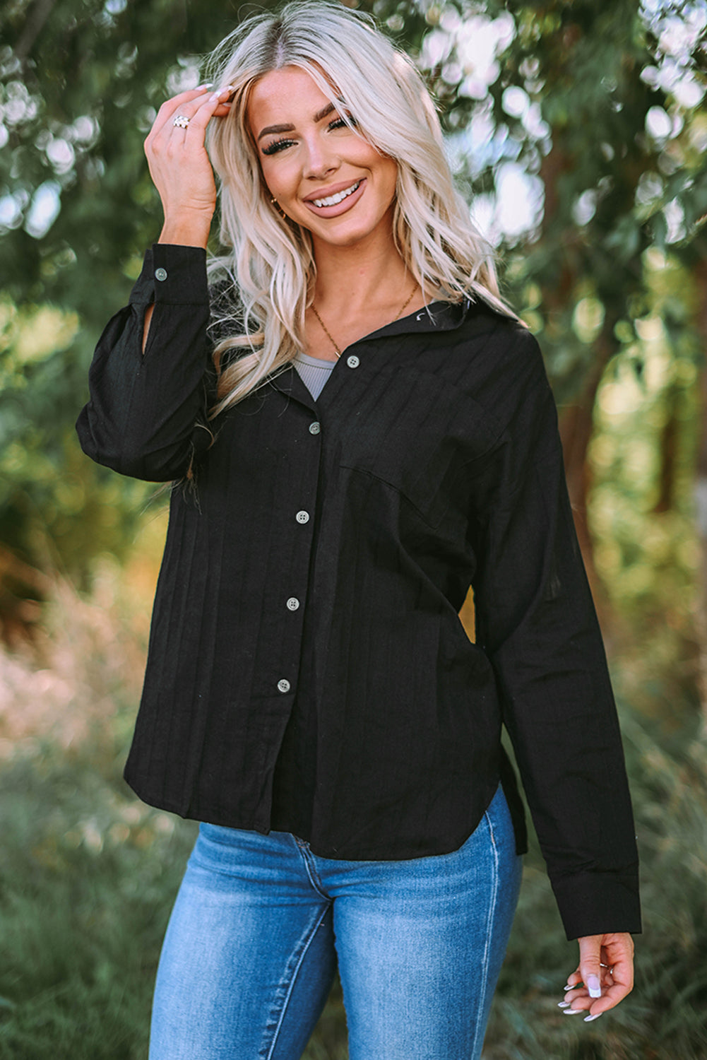 Chemise texturée à manches longues et poche boutonnée