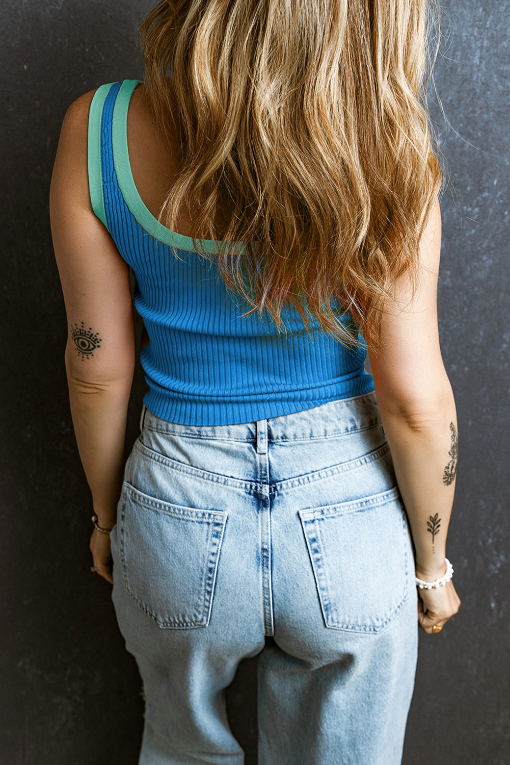 Débardeur à col en U en tricot côtelé à bords color block