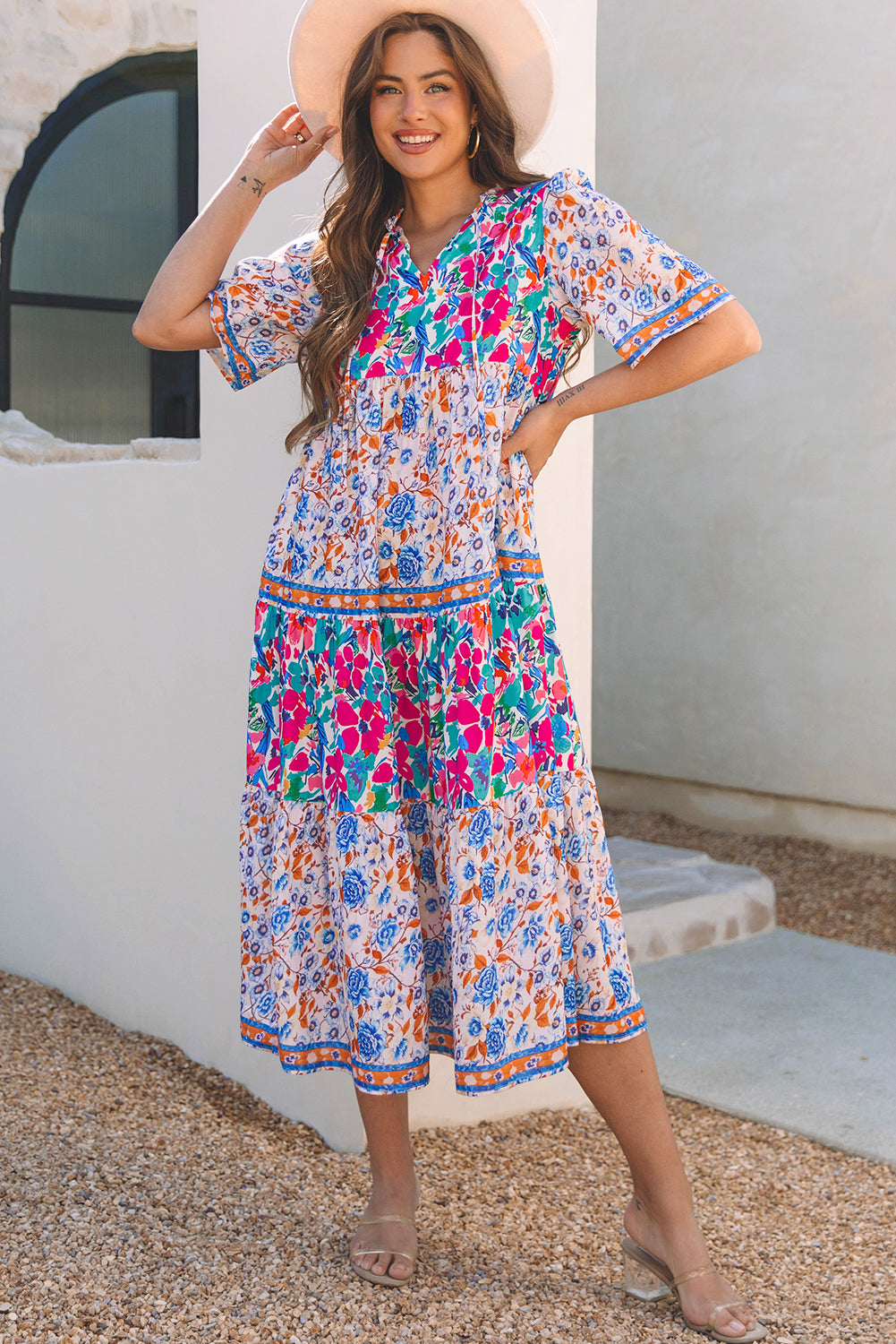 Robe à manches courtes et col fendu avec imprimé floral mixte