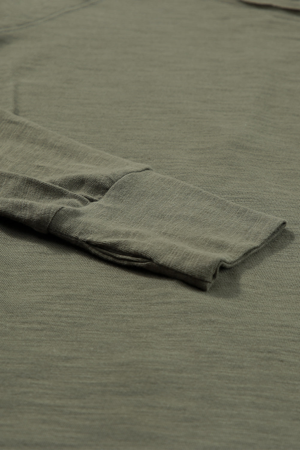 Haut uni à manches longues et col rond