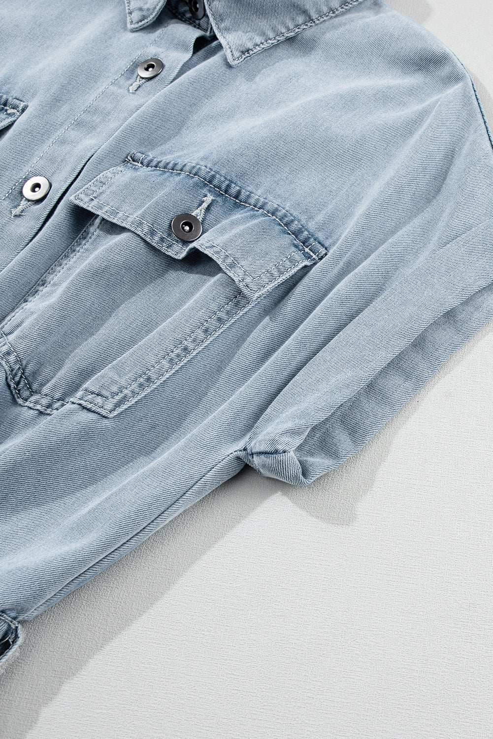 Robe courte en jean à manches chauve-souris et dos fendu