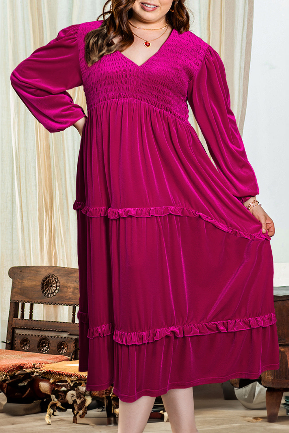Robe longue froncée a col en V et a volants en velours de grande taille