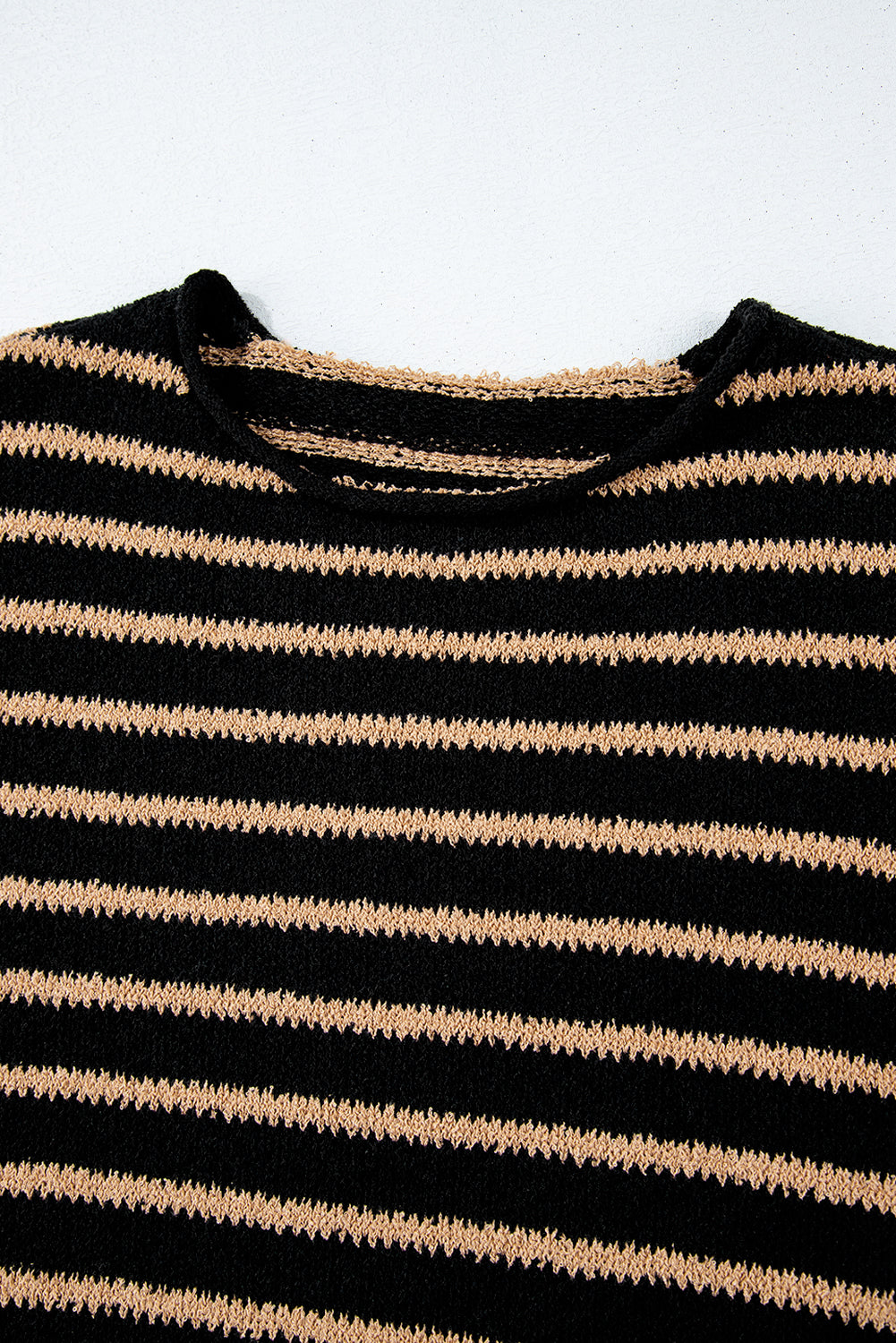 Pull ample a col rond et épaules tombantes