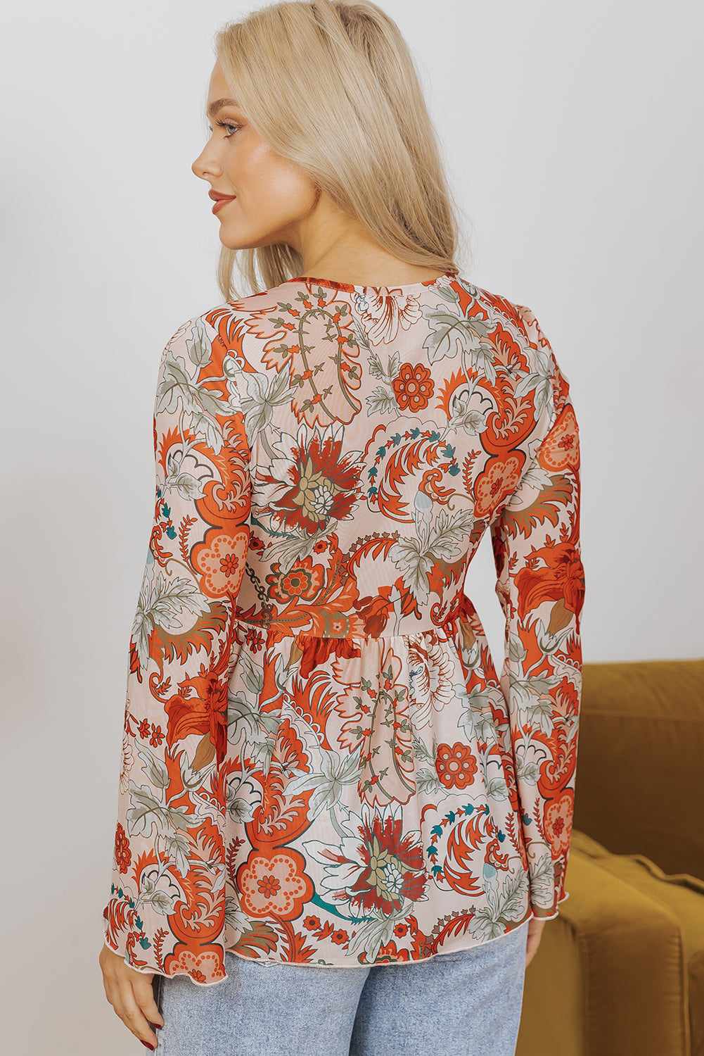 Blouse a manches cloche et col en V profond a imprimé floral