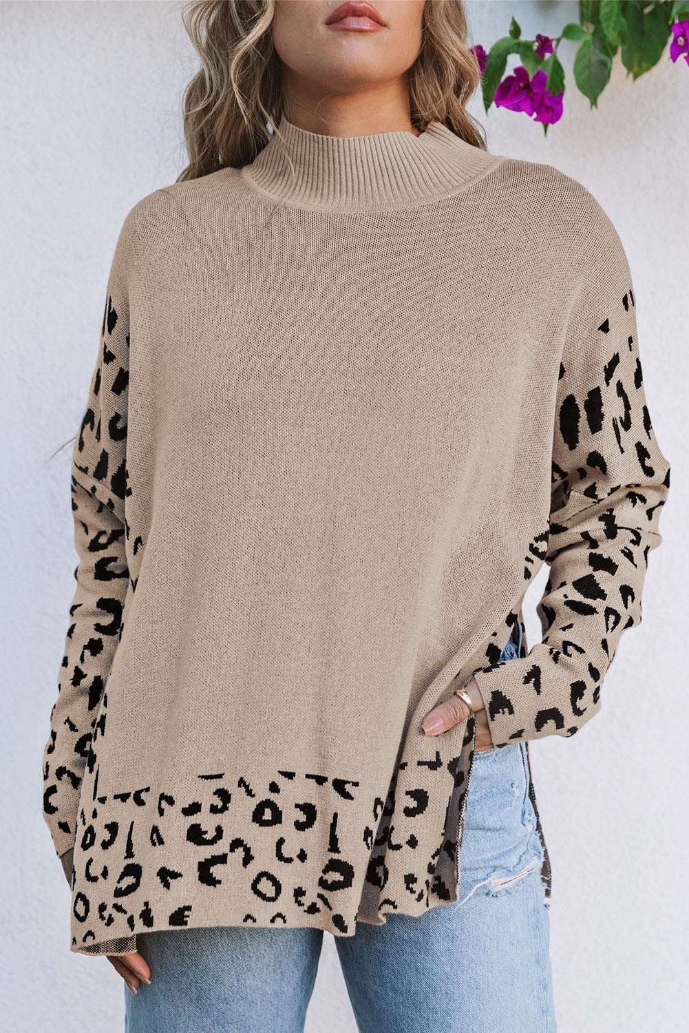 Pull oversize kaki léopard à col haut et fente latérale