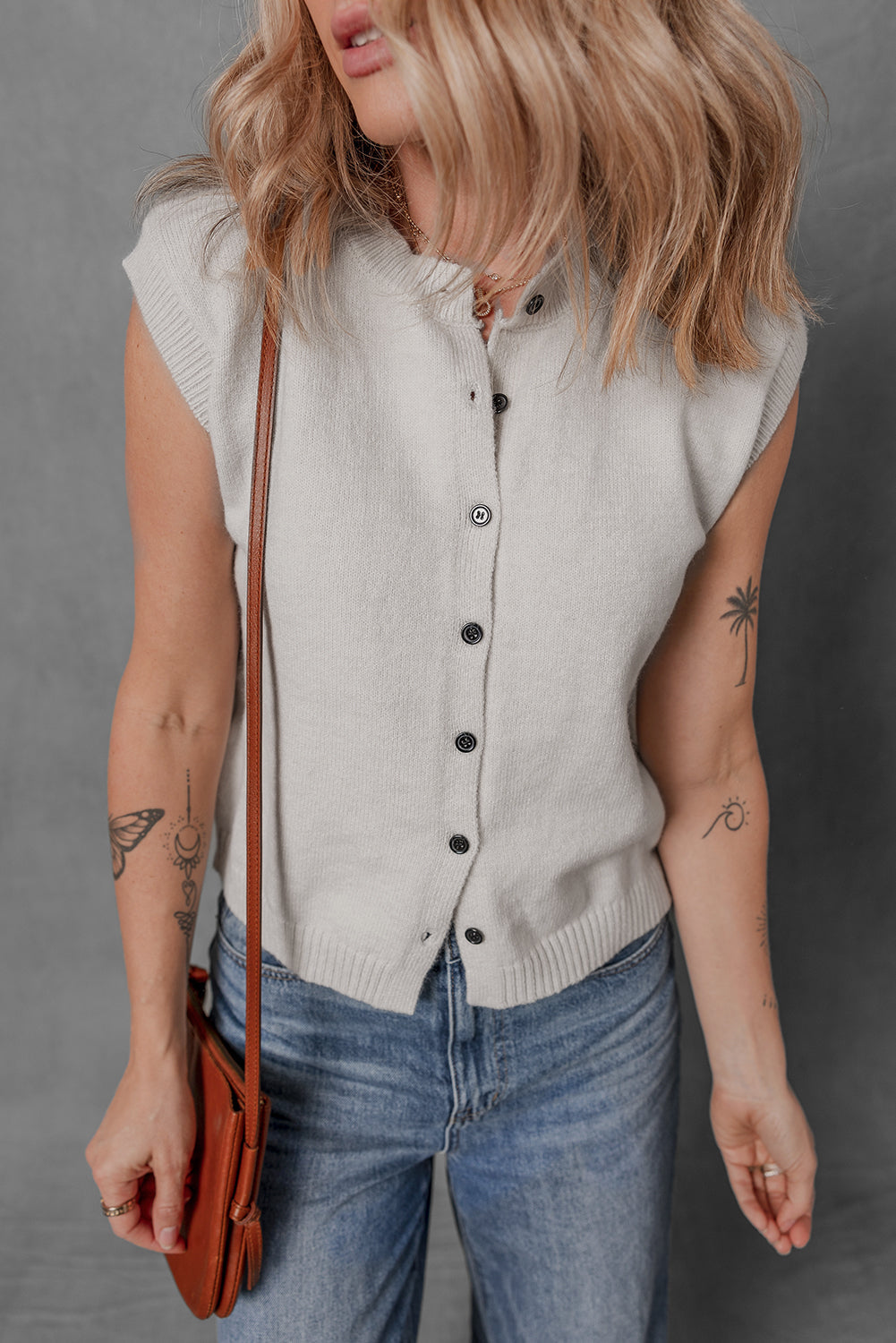 Gilet pull boutonné a col rond