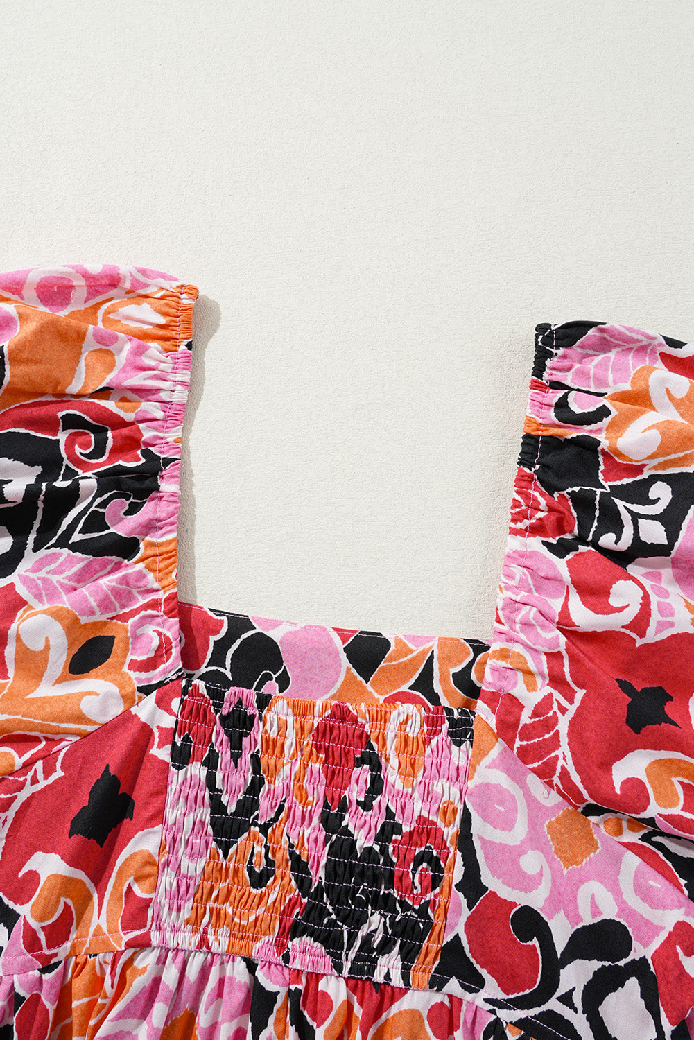 Mini-robe bohème à col carré et manches bouffantes