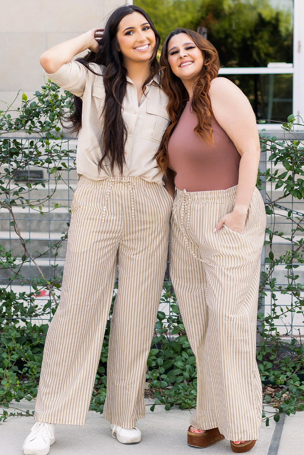 Pantalon imprimé a jambe large et cordon de serrage
