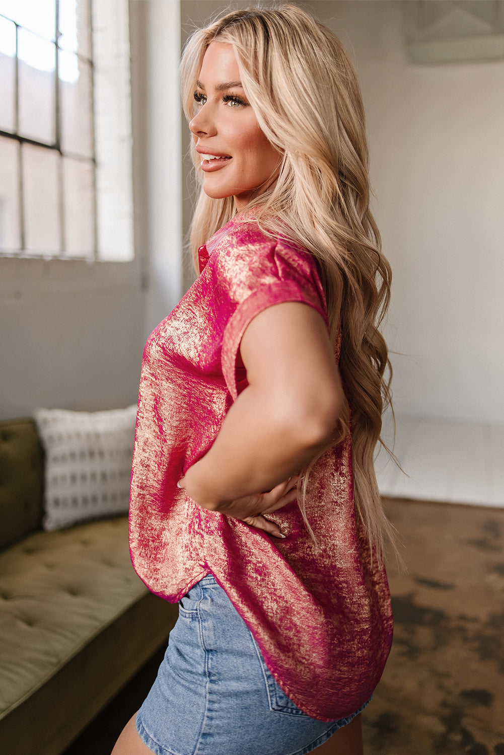 Chemise décontractée boutonnée à manches courtes et à reflets métalliques