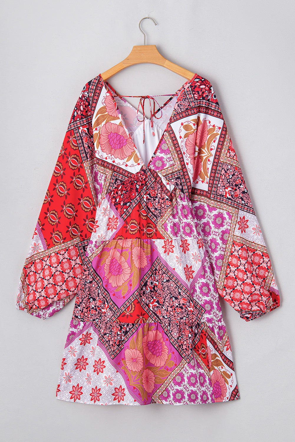 Robe a fleurs mixtes a manches longues et col en V a lacets dans le dos évidé, grande taille