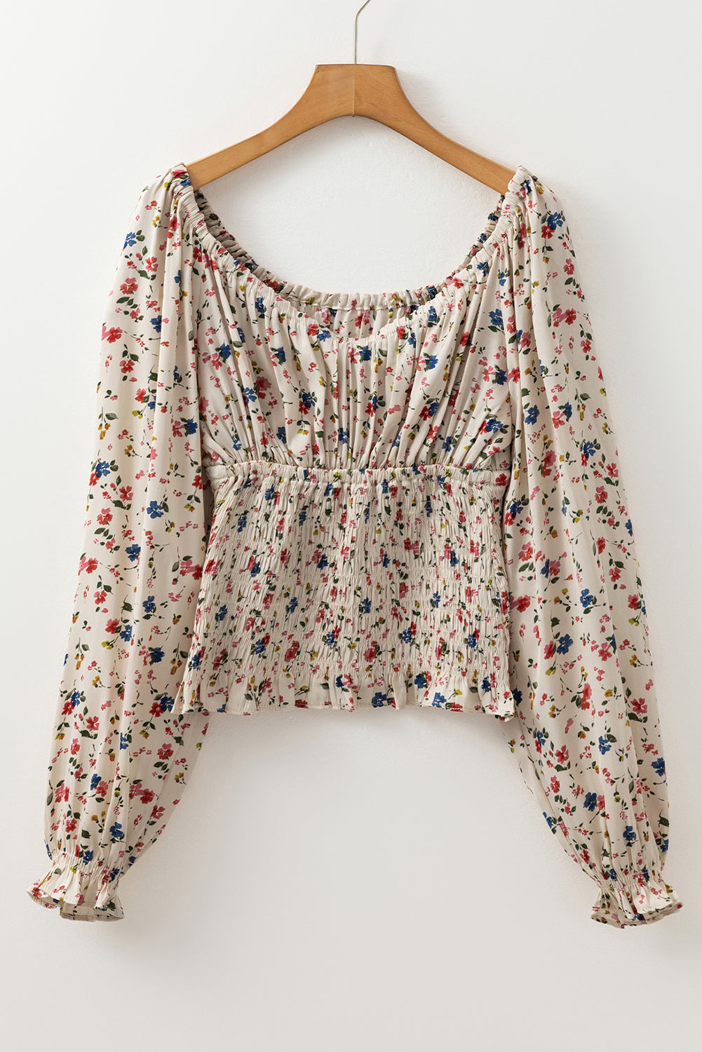 Chemisier bohème a imprimé floral et taille smockée, col en V