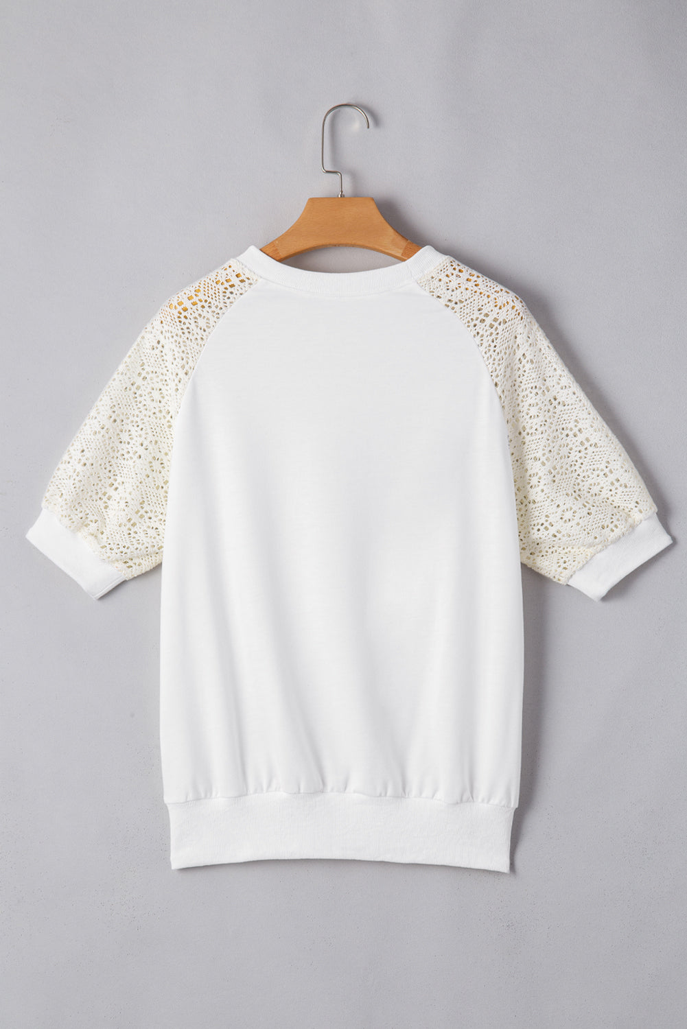 T-shirt à manches courtes et col rond en dentelle crochetée