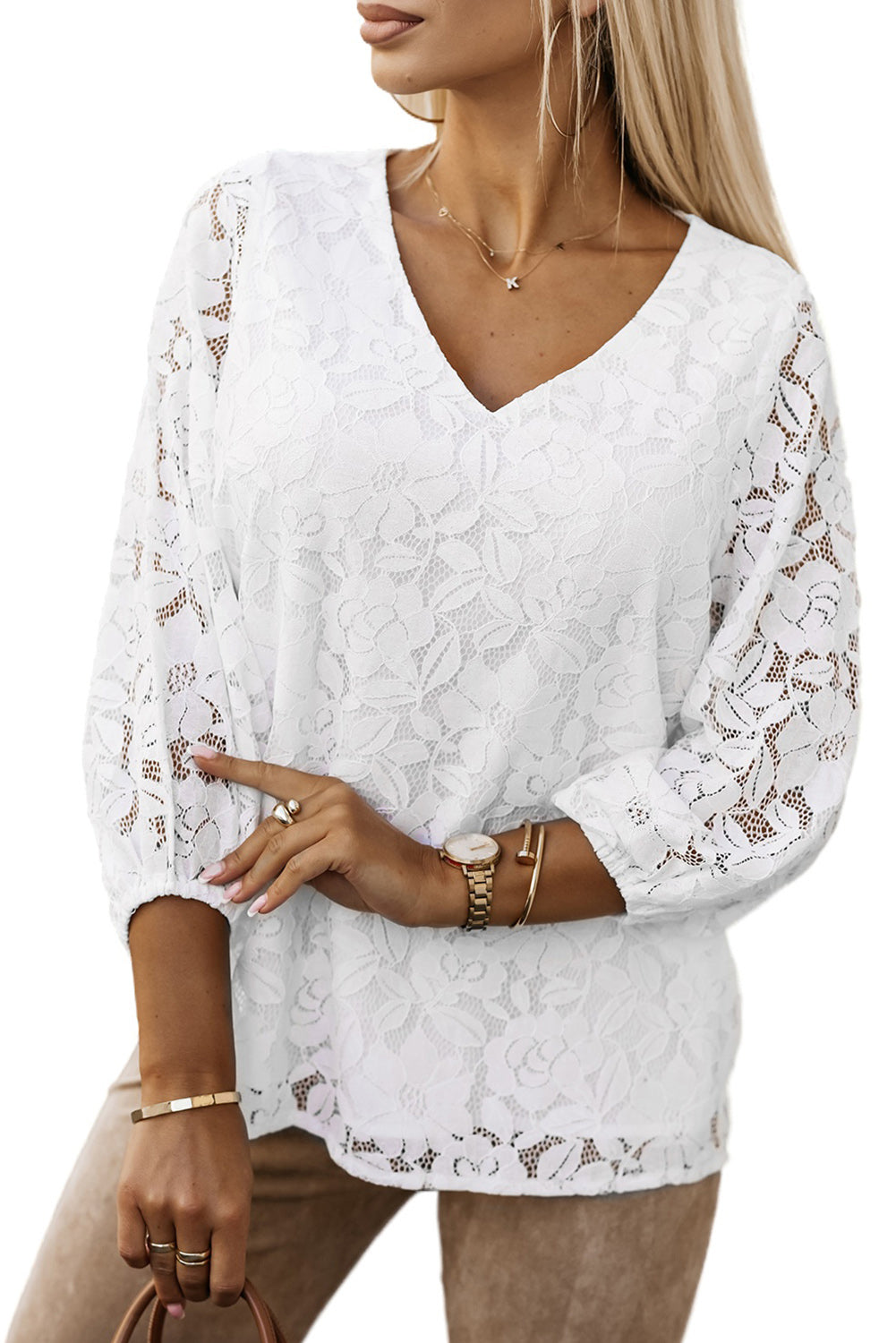Haut ample à col en V et dentelle florale au crochet