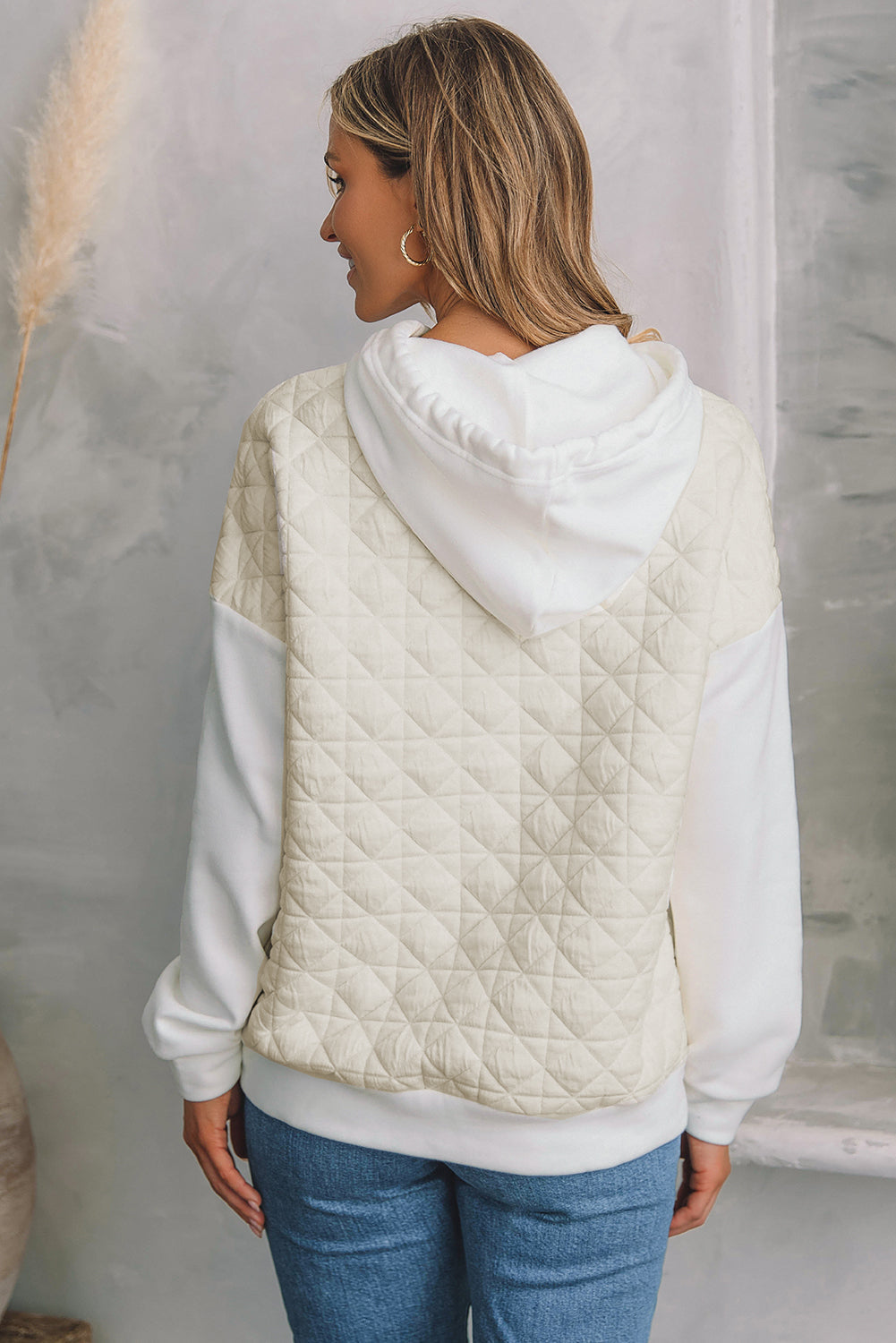 Sweat à capuche matelassé à épaules tombantes et poche kangourou en patchwork