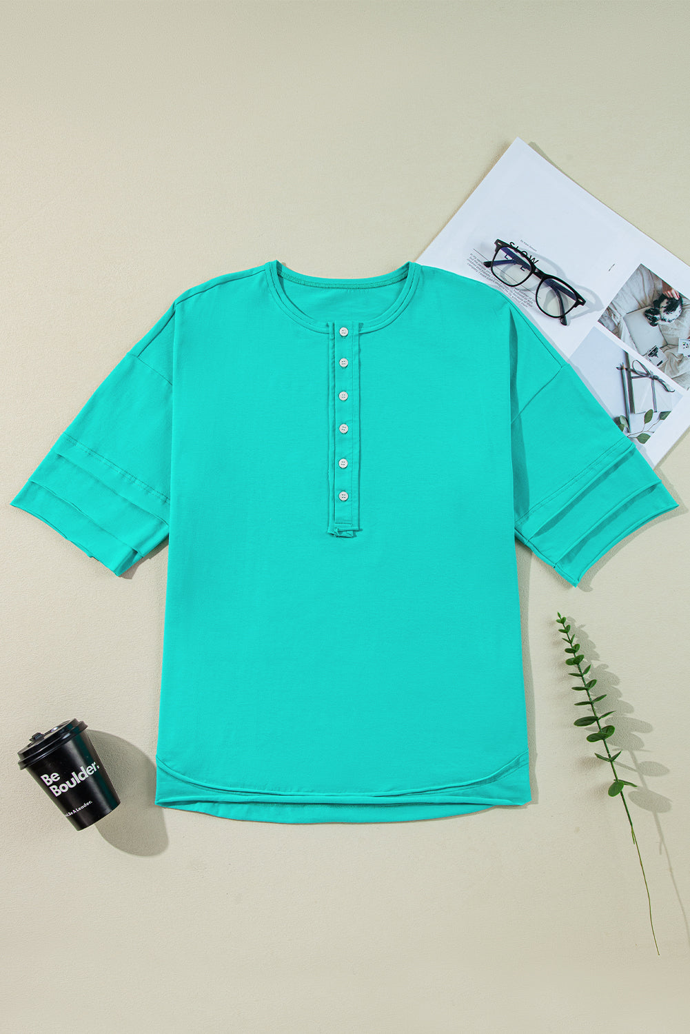 Haut Henley boutonné à manches mi-longues de couleur unie