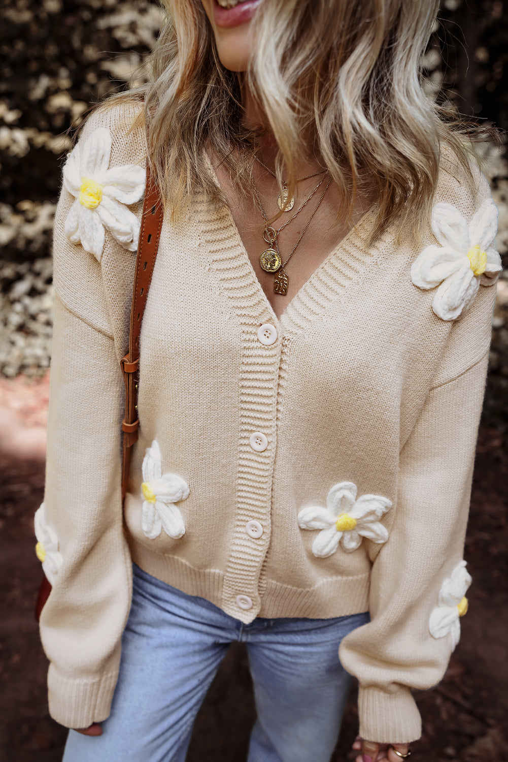 Cardigan élégant boutonné sur le devant a décor de fleurs