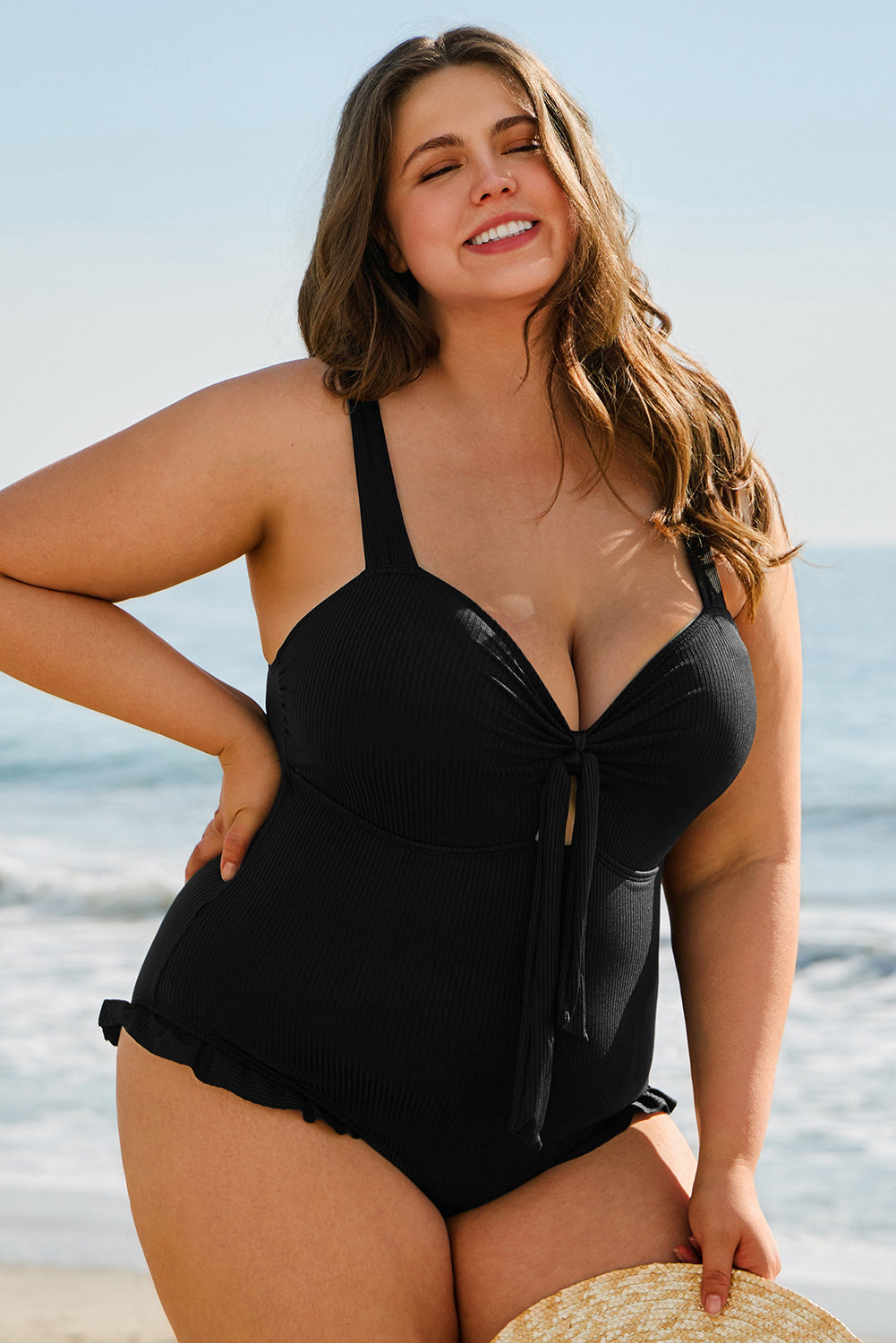 Maillot de bain une pièce texturé grande taille avec bordure à volants et nœuds
