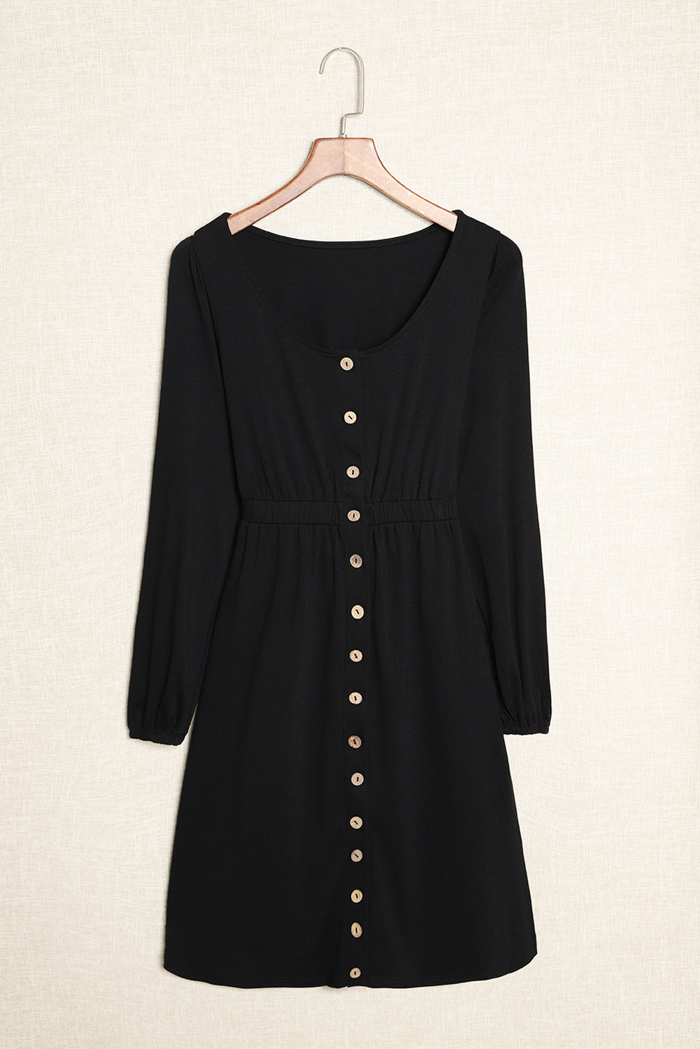 Robe boutonnée a manches longues et taille haute