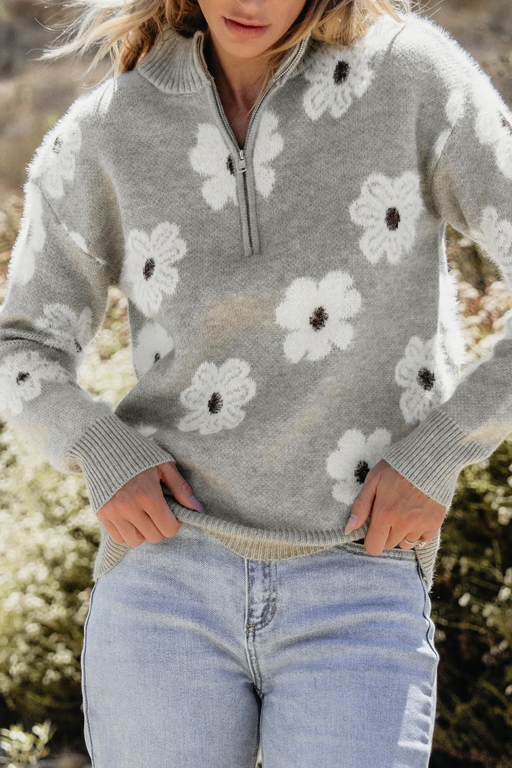 Pull à épaules tombantes et demi-zip à motif floral