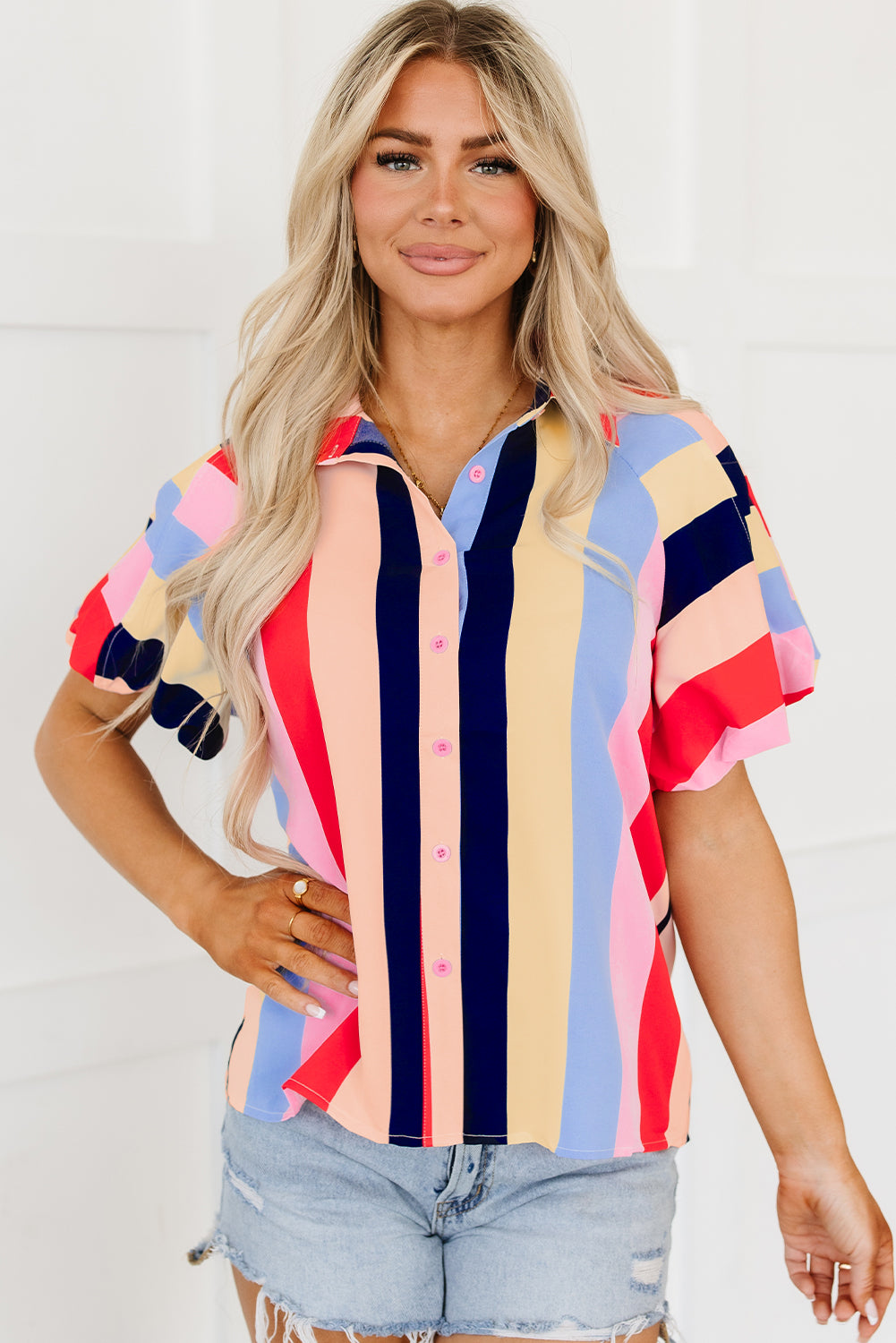 Chemise boutonnée à manches bouffantes et rayures color block