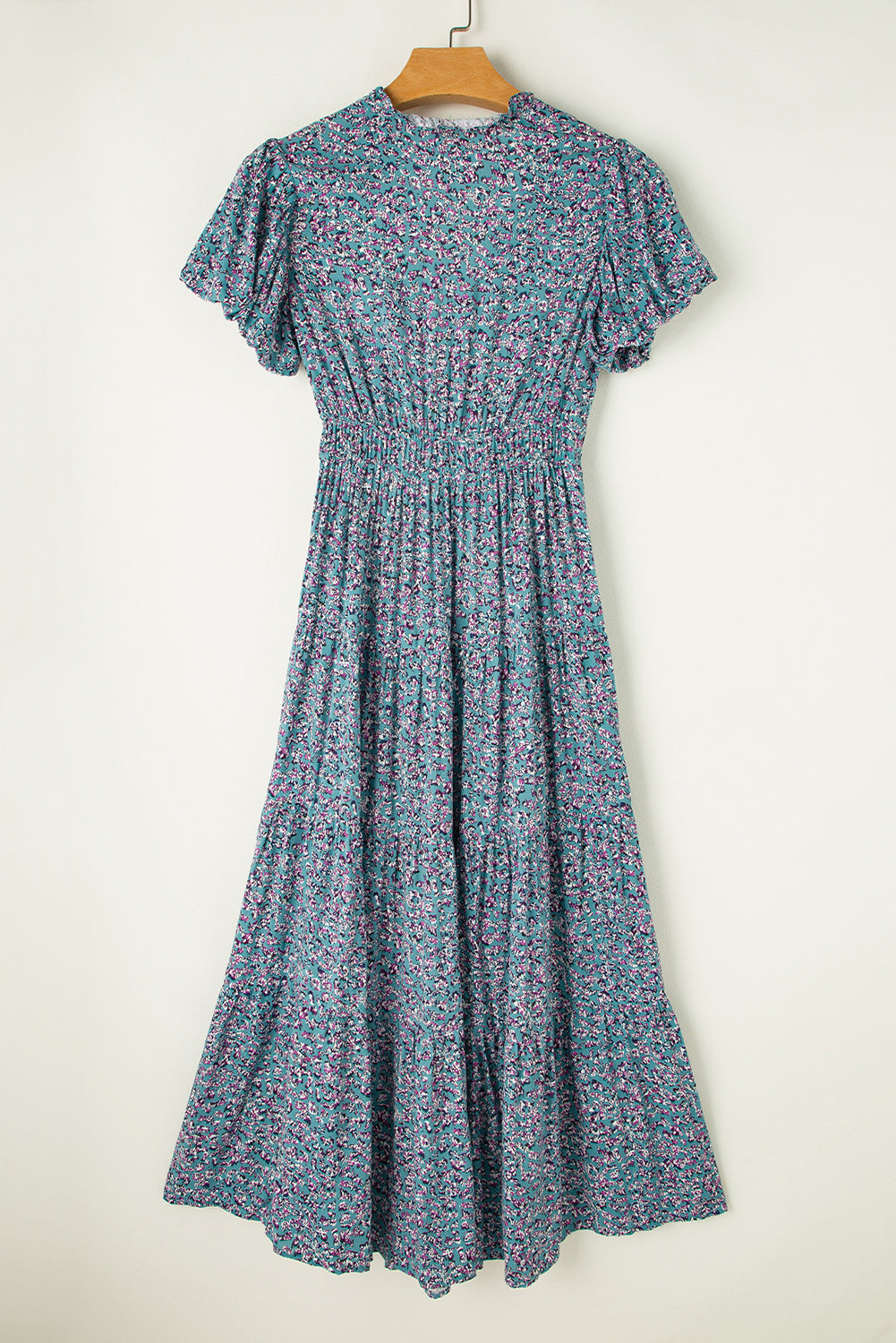 Robe longue imprimée a col en V et froncée a manches courtes bouffantes
