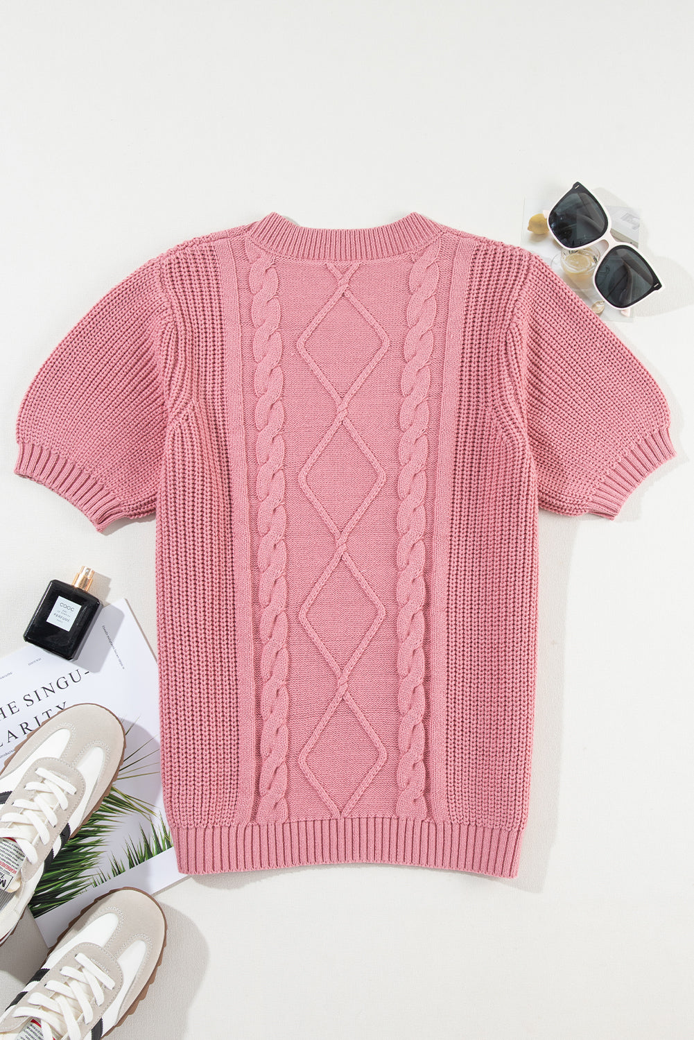 Pull a manches courtes a texture mixte en tricot torsadé
