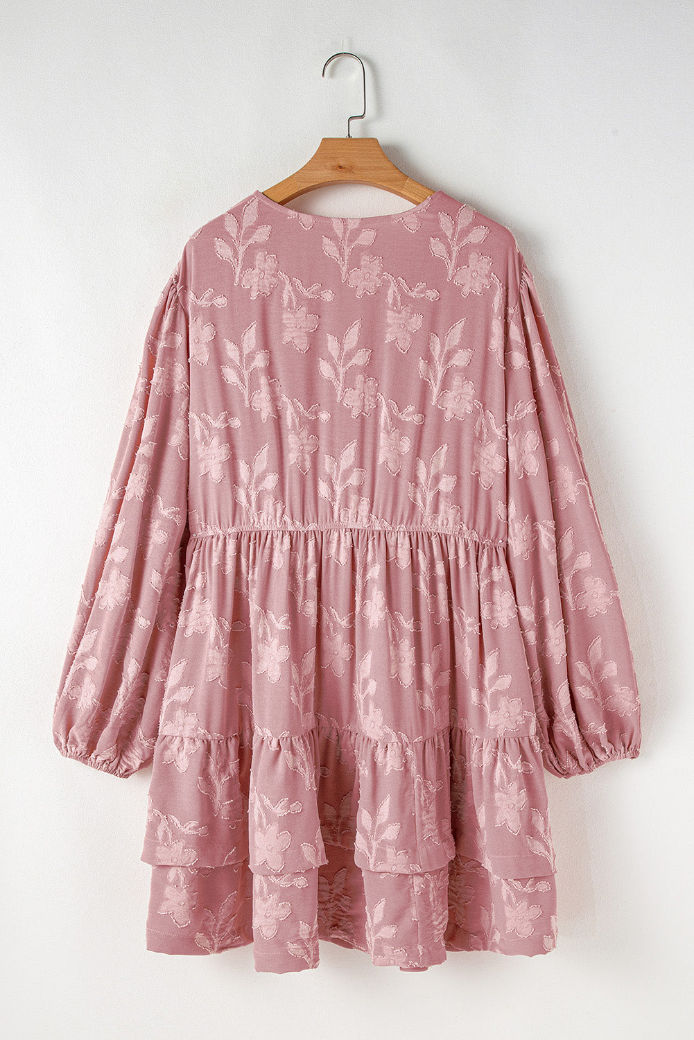 Robe a volants et volants a plusieurs niveaux avec surplis floral et col en V, grande taille
