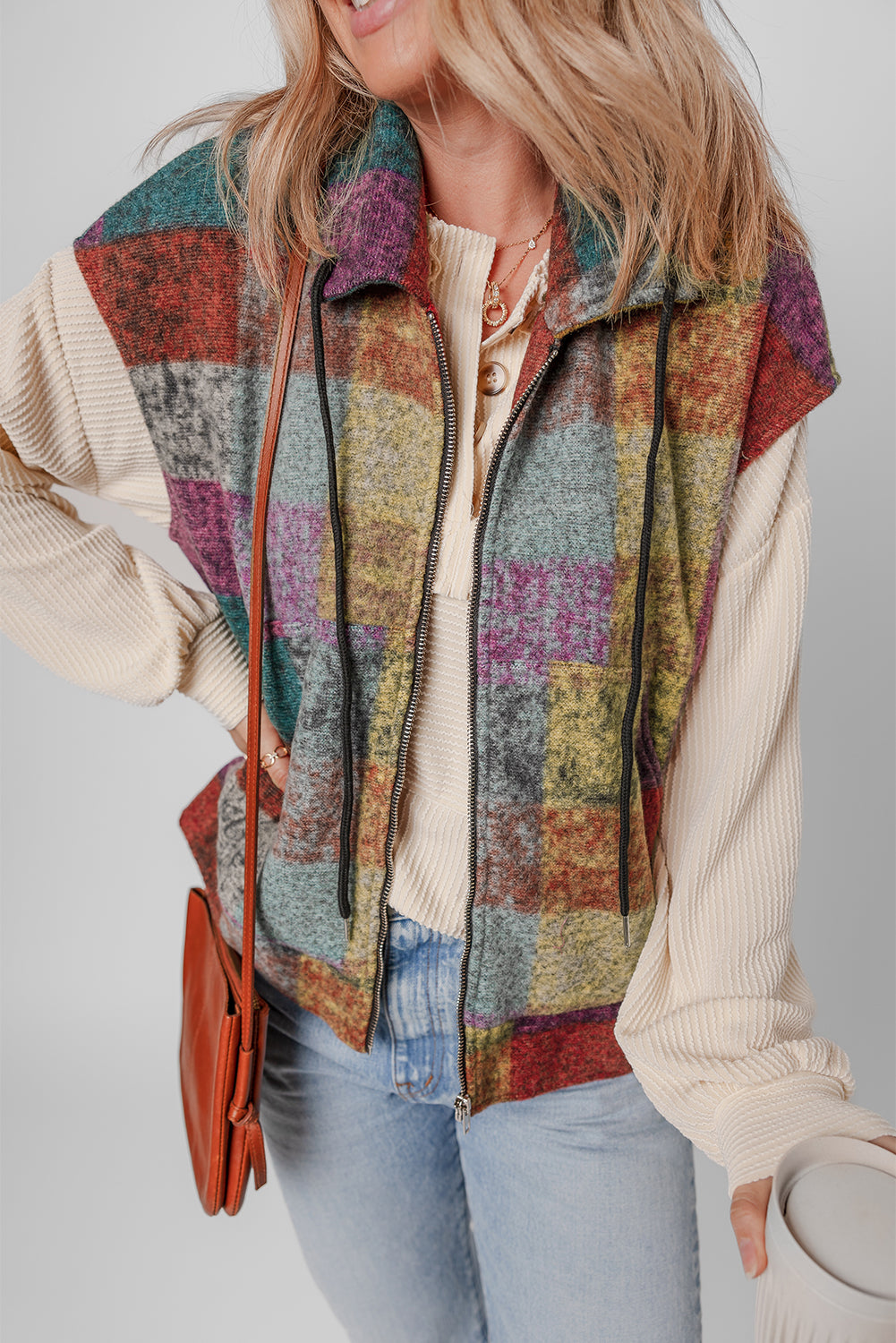 Gilet ample zippé a carreaux et poches latérales