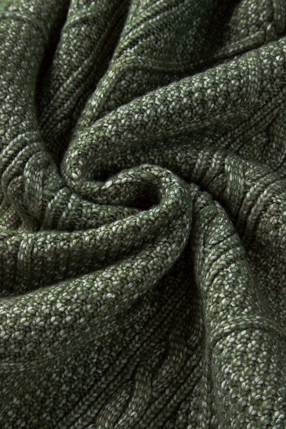 Robe pull coupe ample en tricot torsadé a épaules tombantes