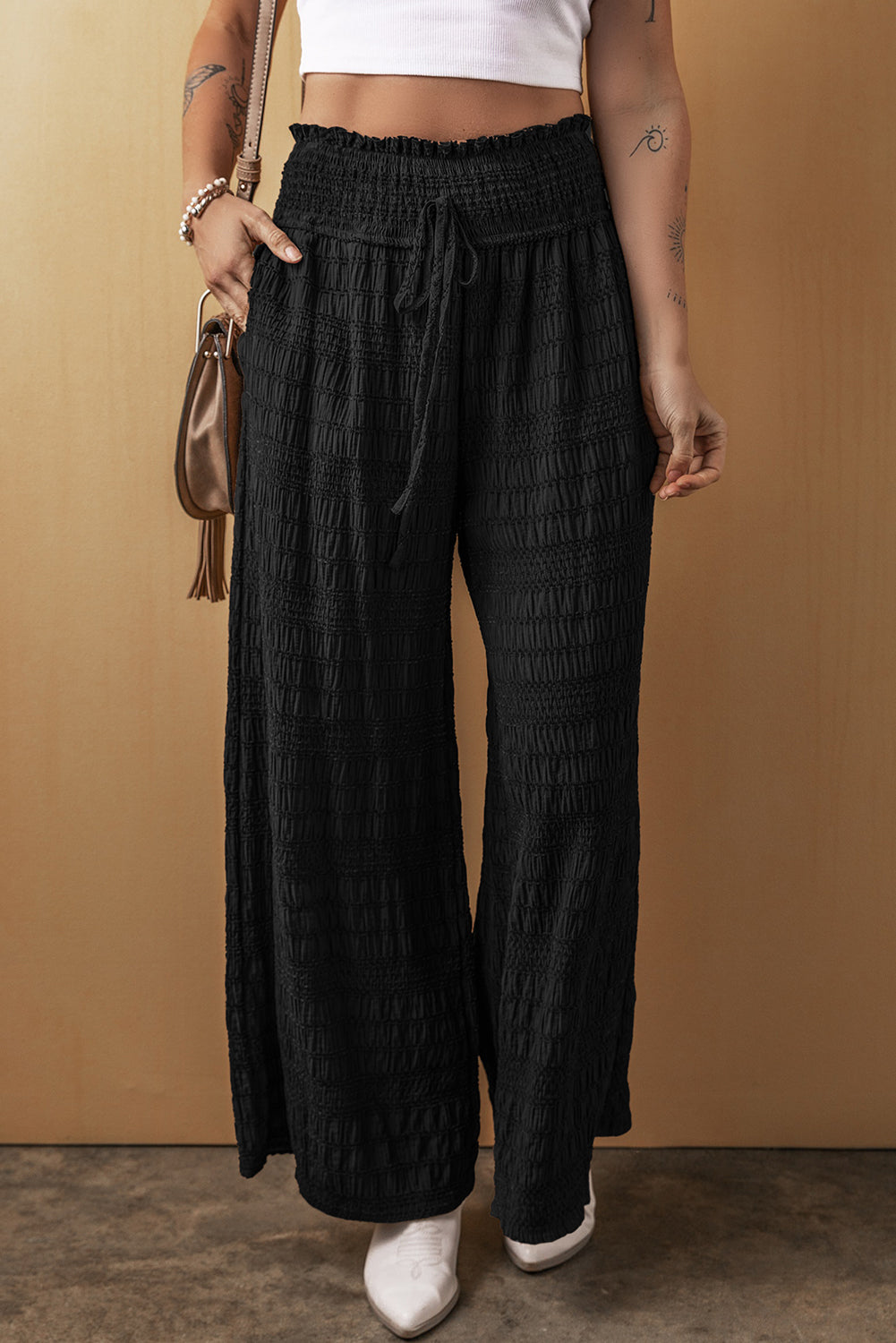 Pantalon ample texturé a taille smockée large