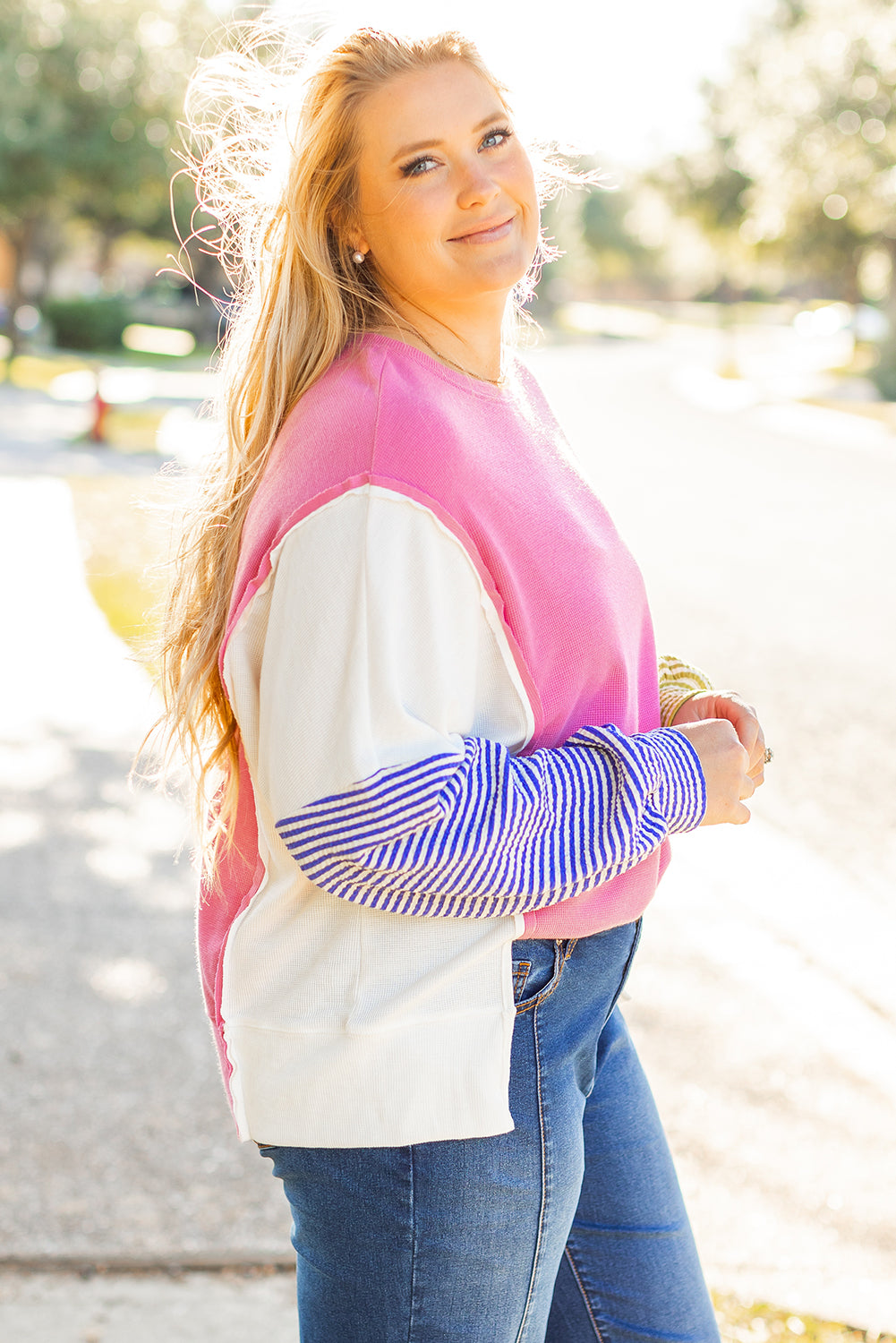 Haut Grande Taille a Rayures Colorblock Patchwork a Manches Bouffantes et Fentes