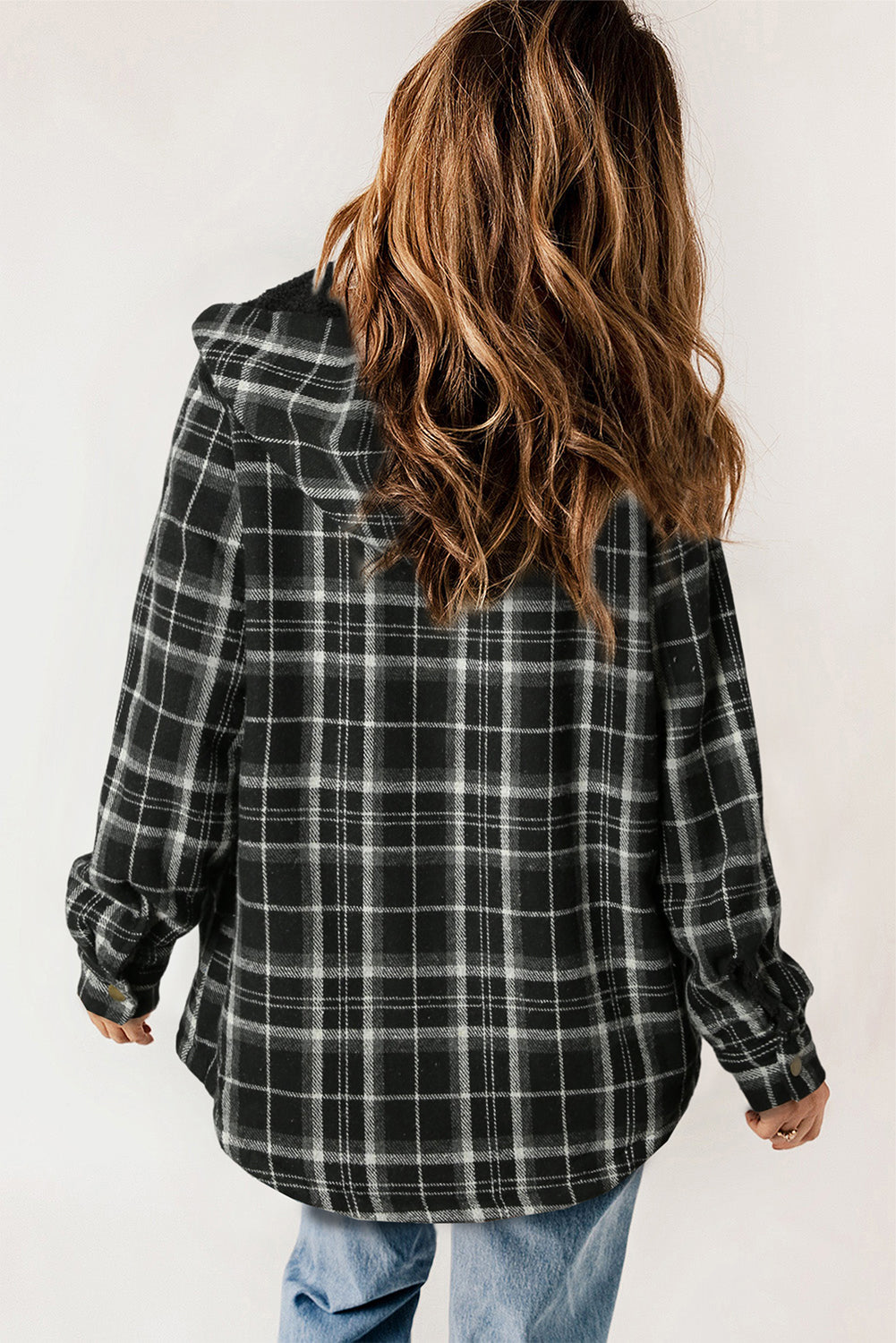 Veste a capuche noire a motif écossais doublée en sherpa