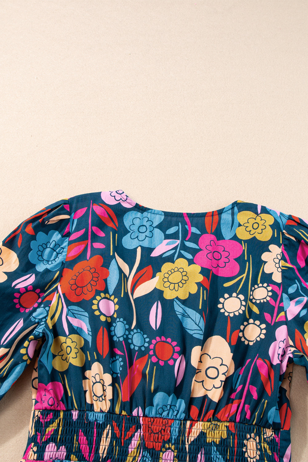 Robe longue rétro à imprimé floral et col fendu