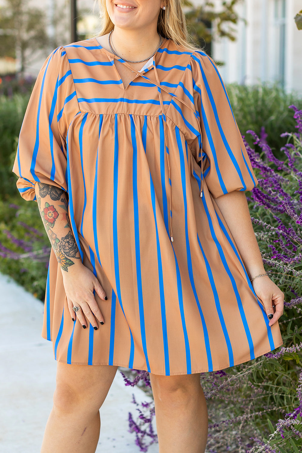Robe babydoll a manches 3/4 et imprimé rayé contrasté, grande taille