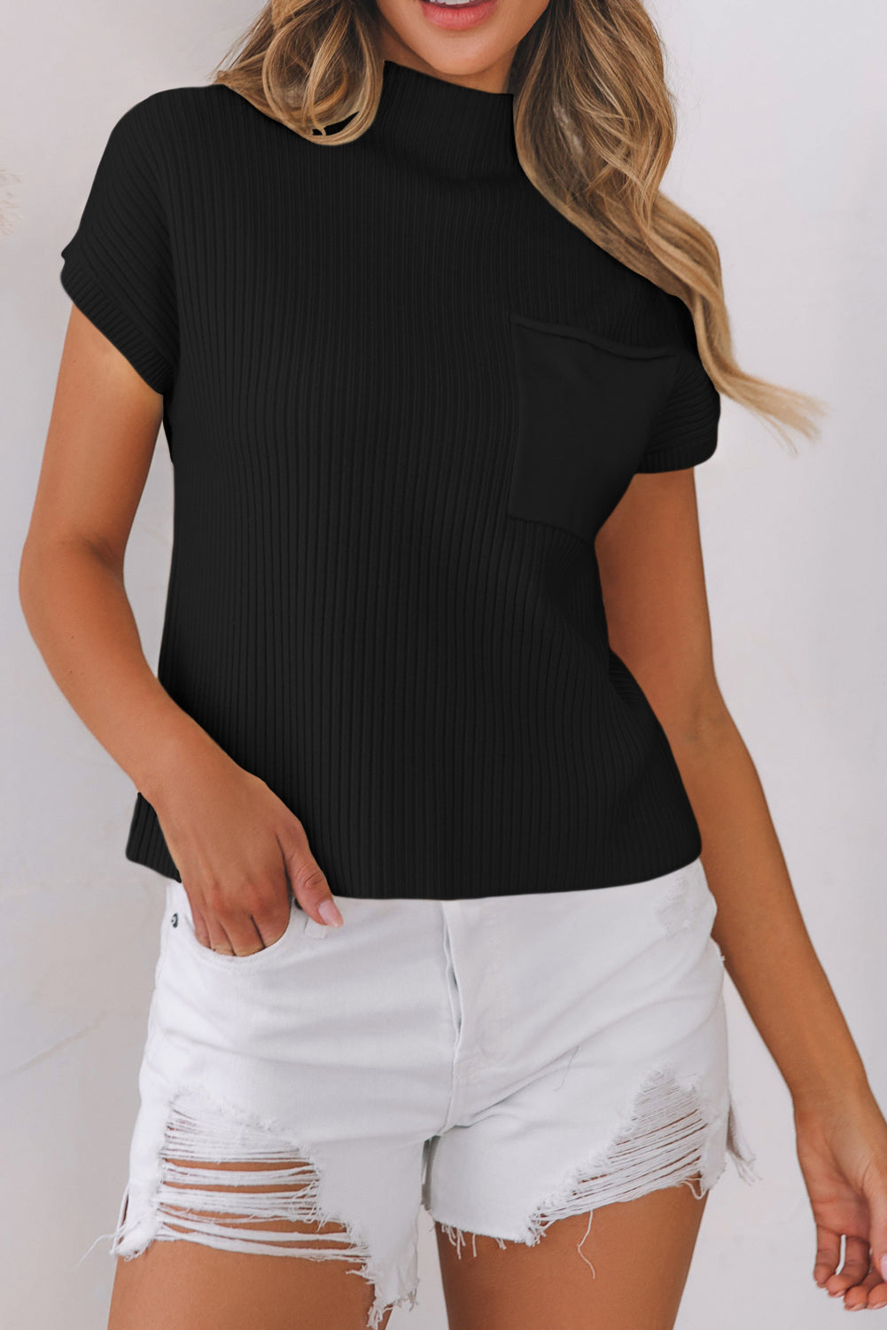 Pull a manches courtes en tricot côtelé avec poche plaquée
