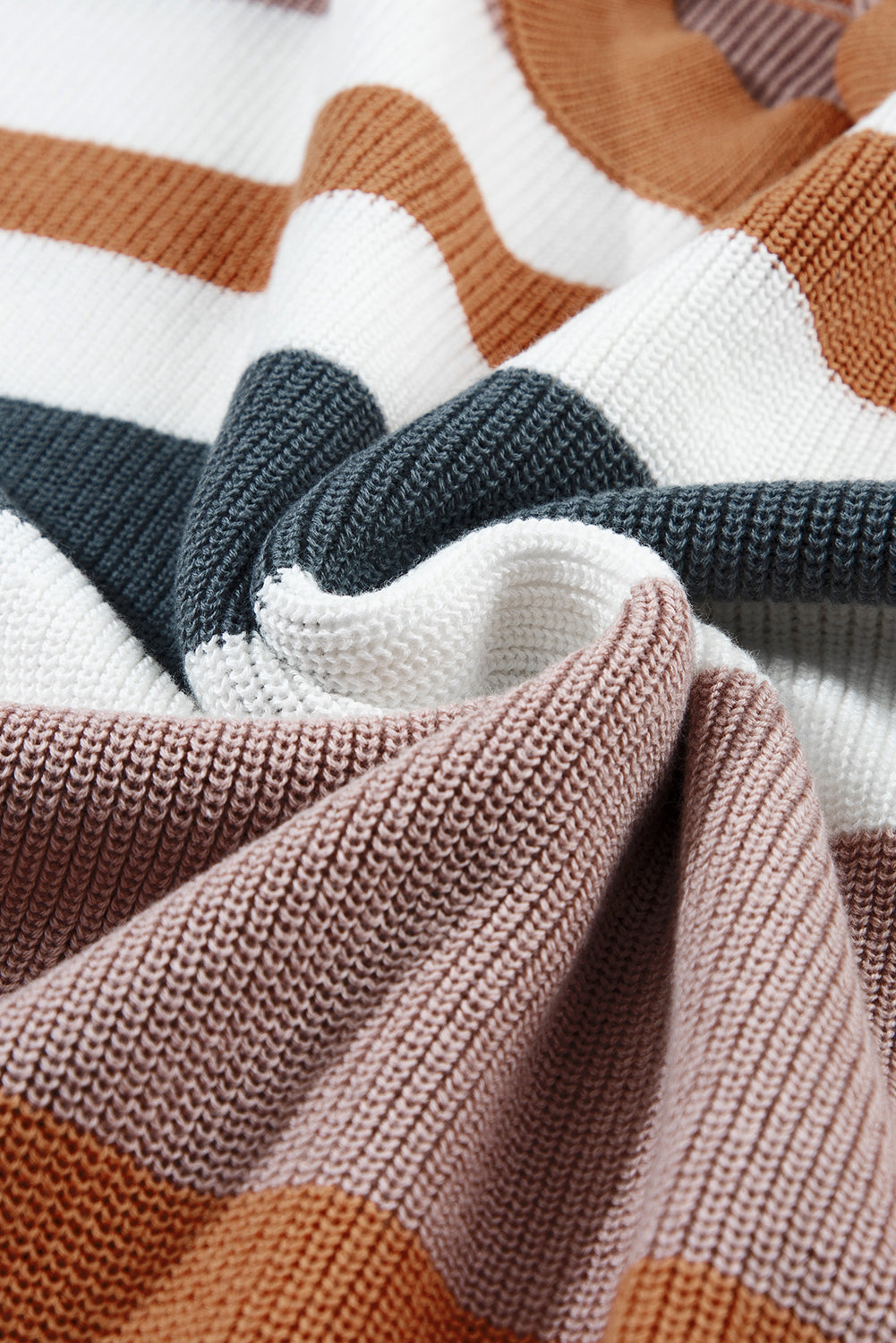 Pull t-shirt a col rond en tricot rayé