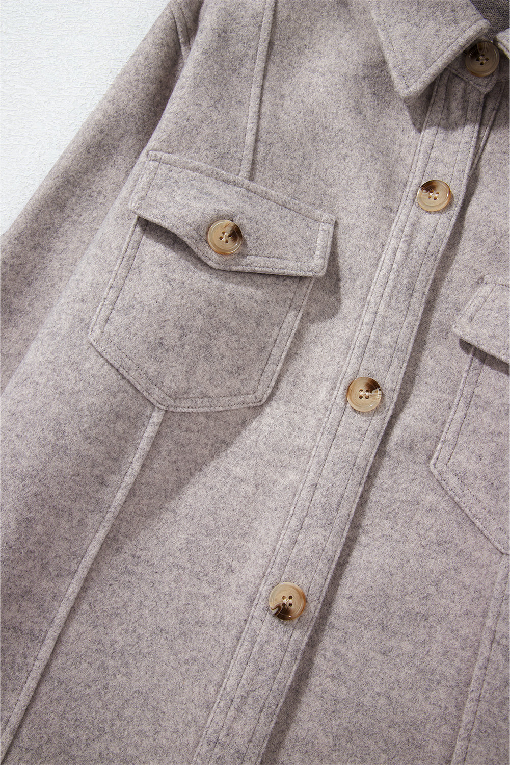 Veste boutonnée a col rabattu et poches a rabat