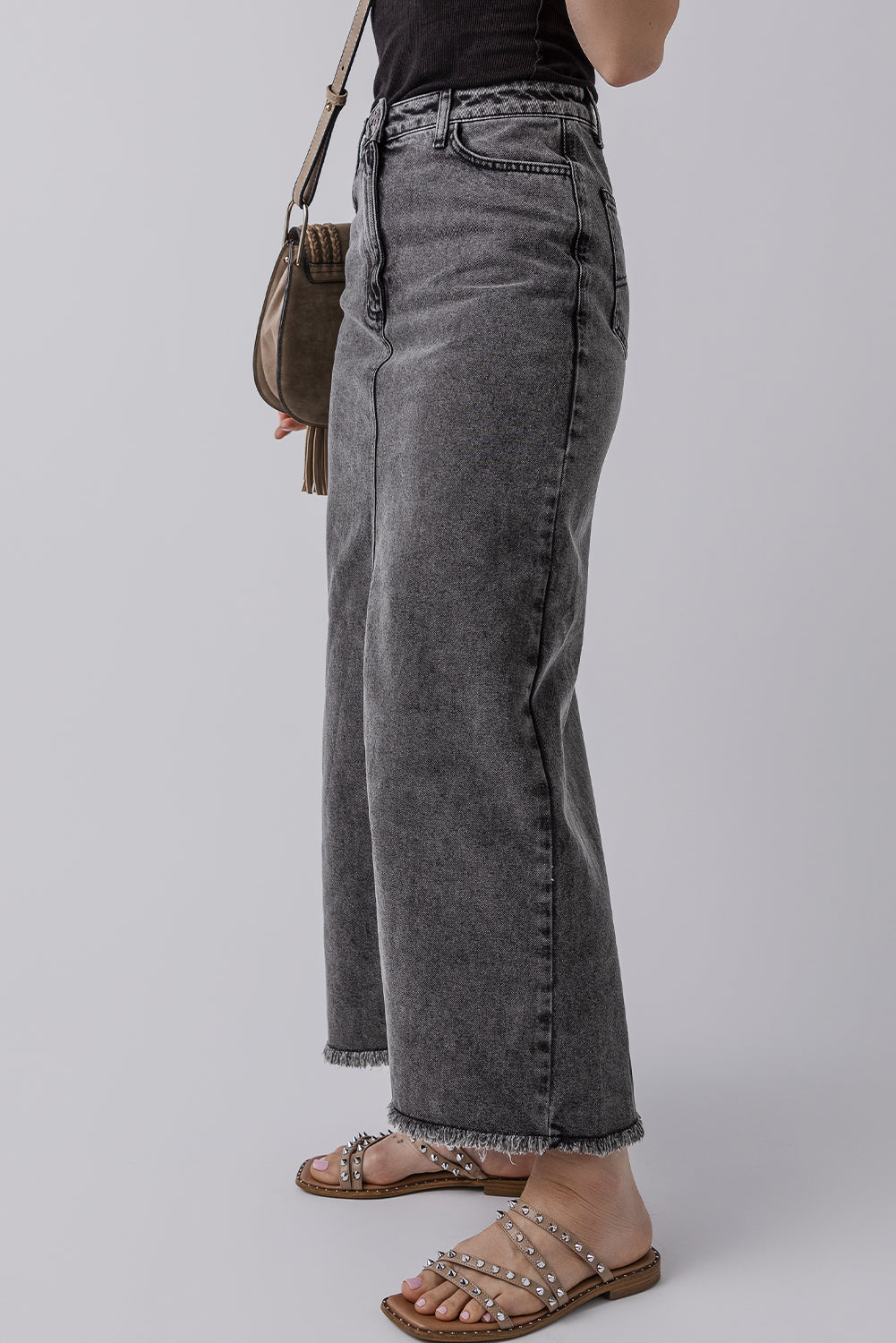 Jupe longue taille haute fendue au dos en denim a ourlet brut