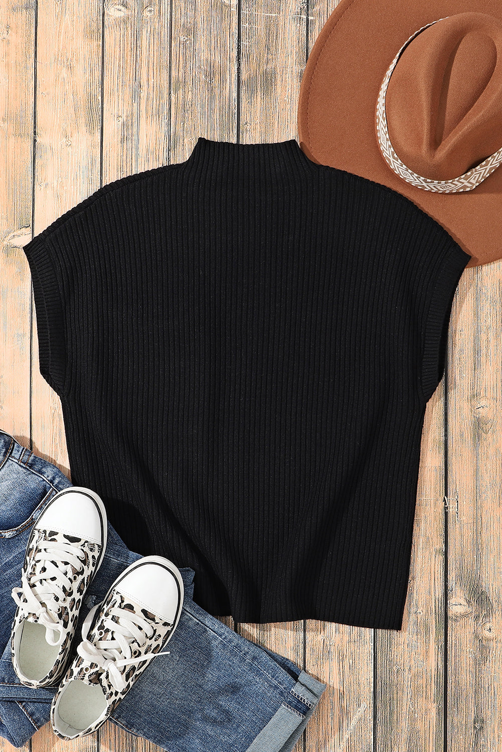 Pull a manches courtes en tricot côtelé avec poche plaquée