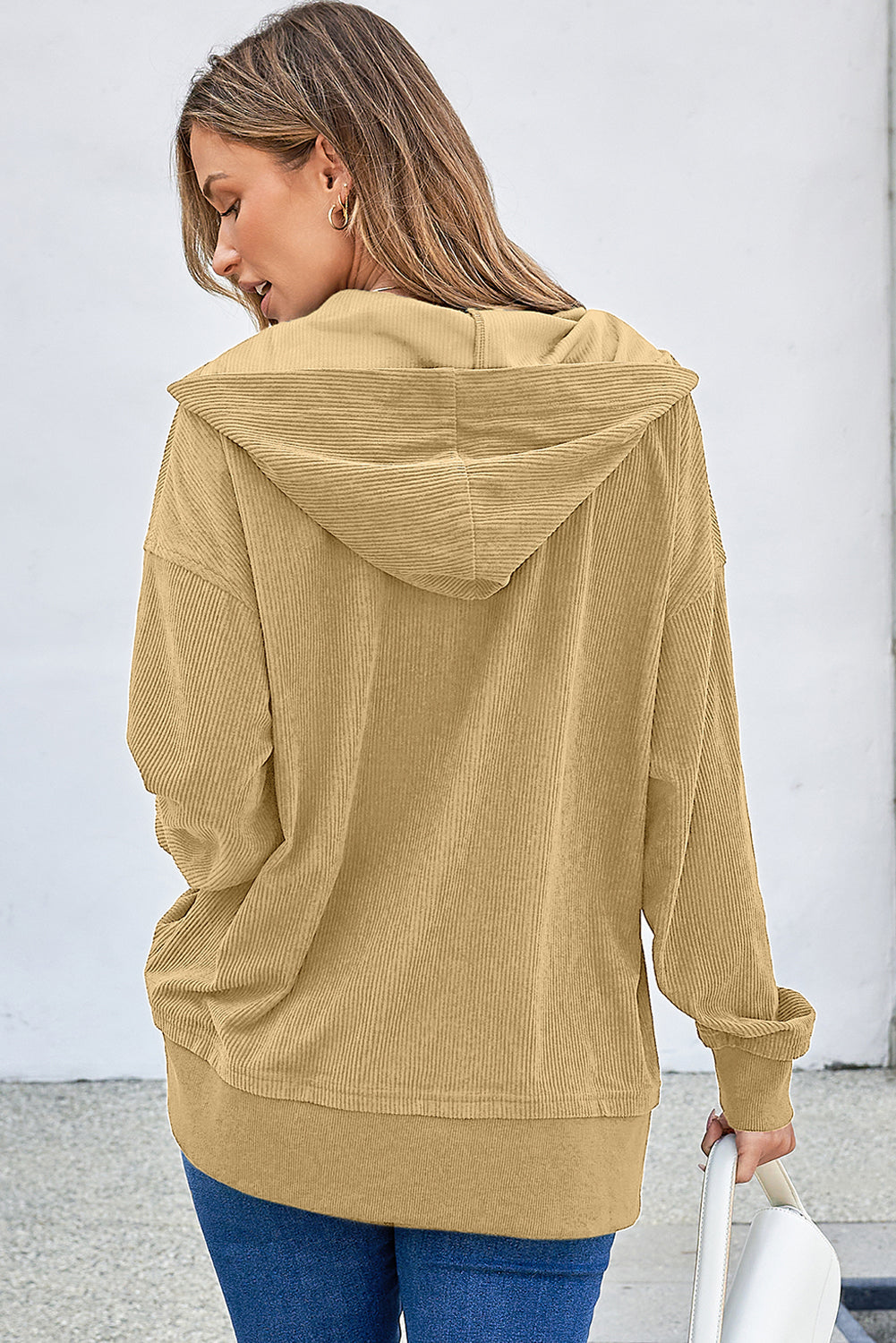 Sweat a capuche surdimensionné en tricot côtelé uni boutonné a épaules tombantes