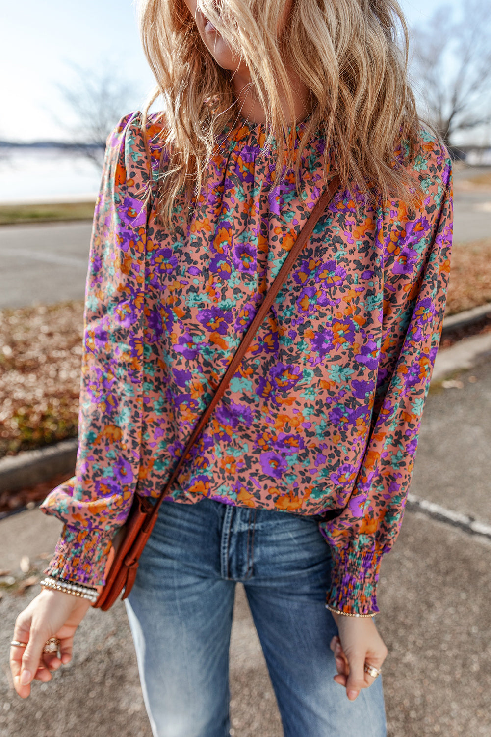 Blouse à col rond à volants et manchettes froncées à imprimé floral