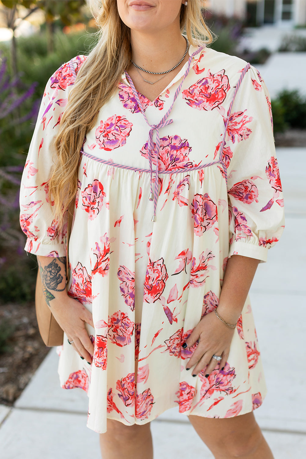 Mini-robe droite a lacets et imprimé floral, col en V, manches ballon, grande taille