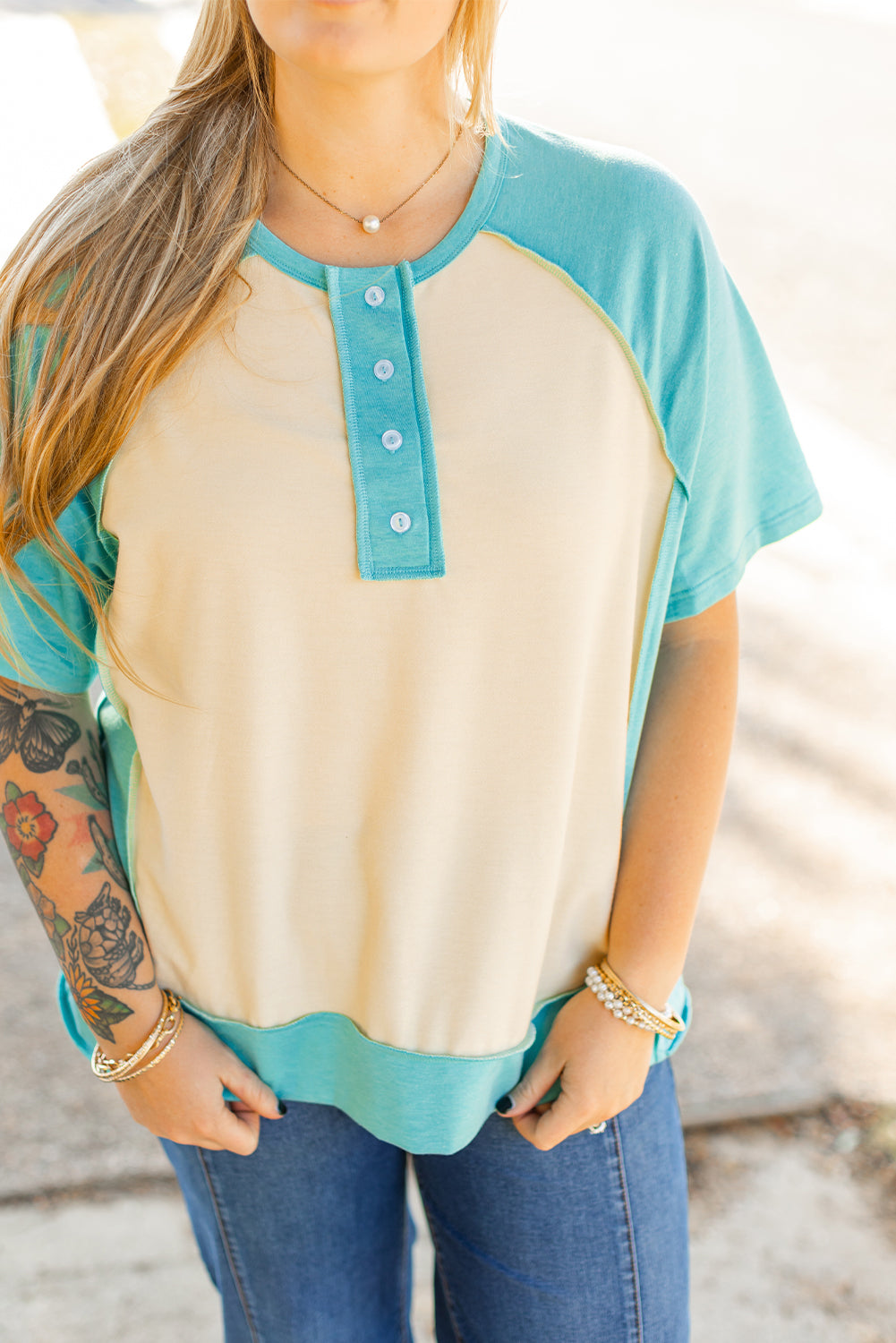 T-shirt boutonné à manches raglan et blocs de couleurs grande taille