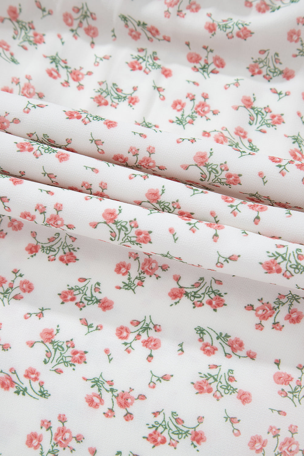 Robe midi froncée a imprimé floral et ourlet a volants, col carré