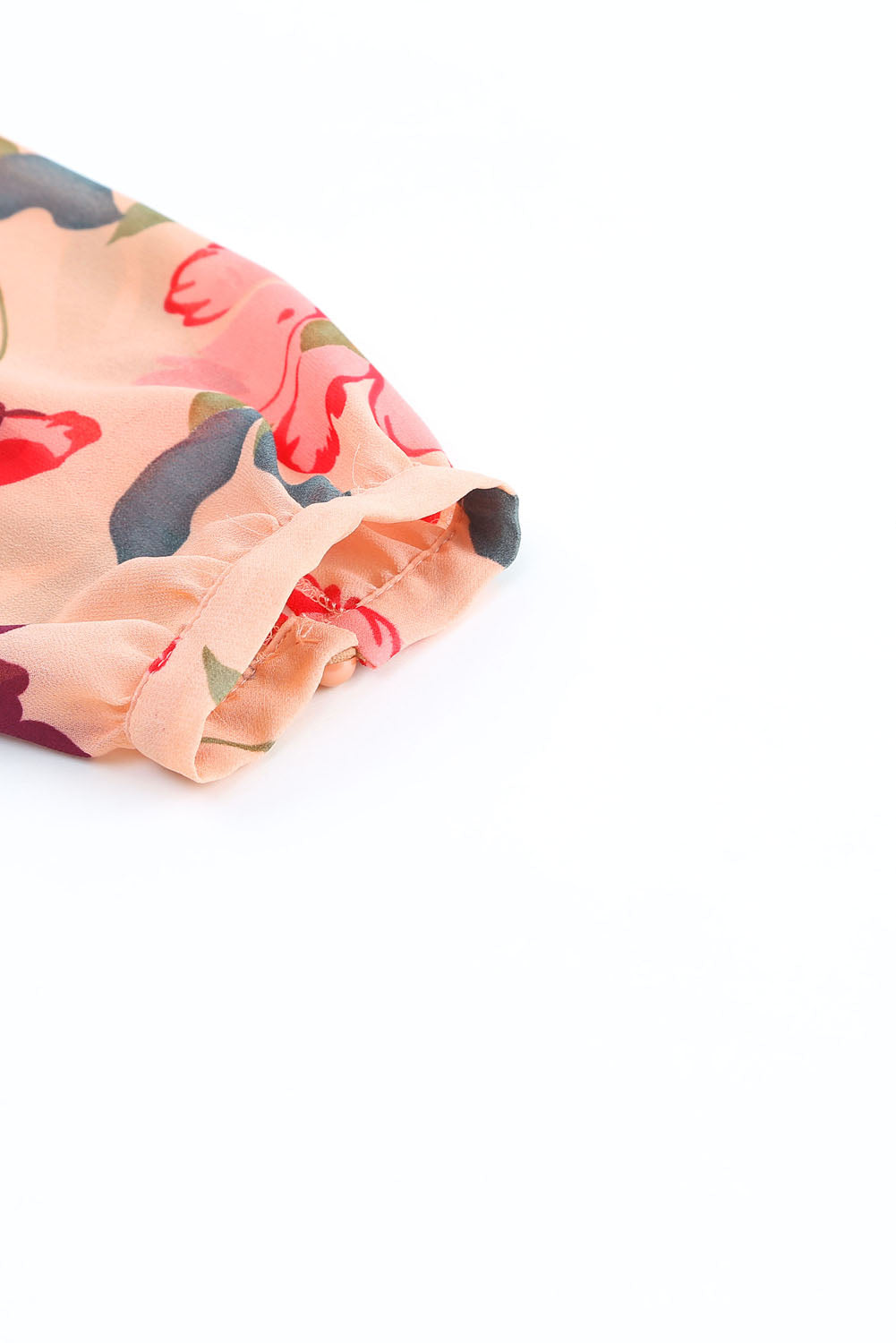Robe florale à manches longues et col à volants rouge ardent avec volant